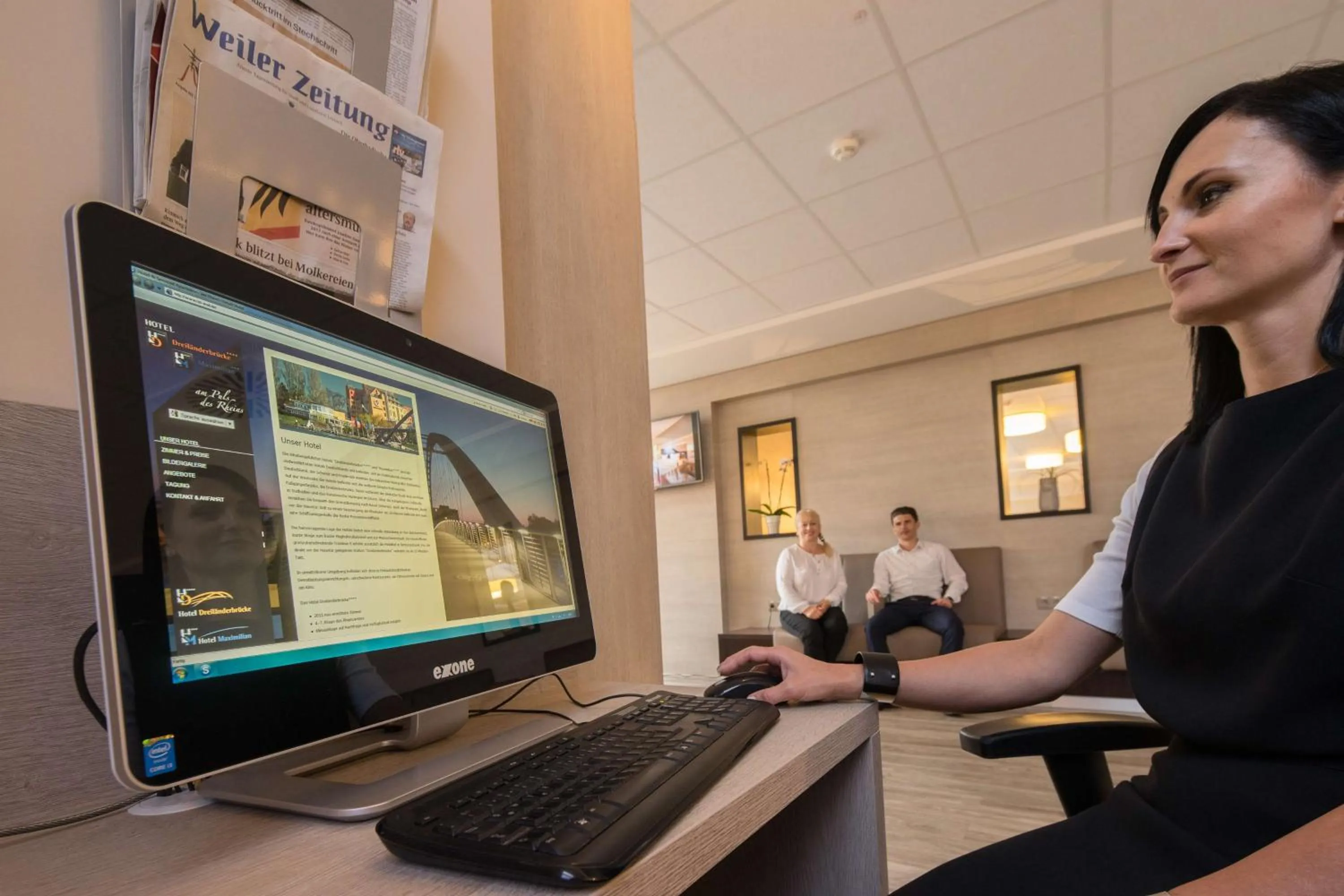 Lobby or reception in Best Western Hotel Dreiländerbrücke Weil am Rhein / Basel