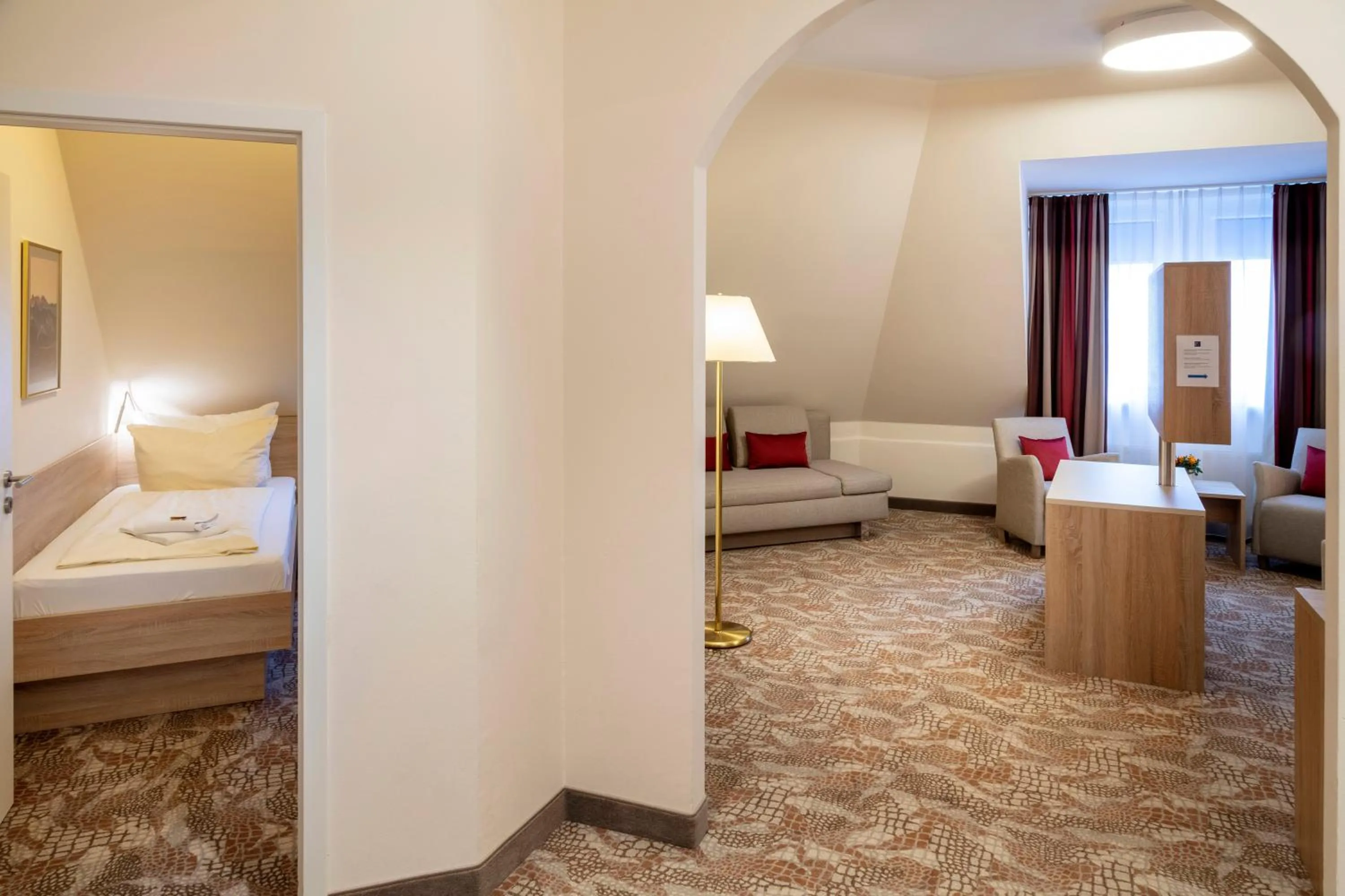 Photo of the whole room, Bed in Best Western Hotel Dreiländerbrücke Weil am Rhein / Basel