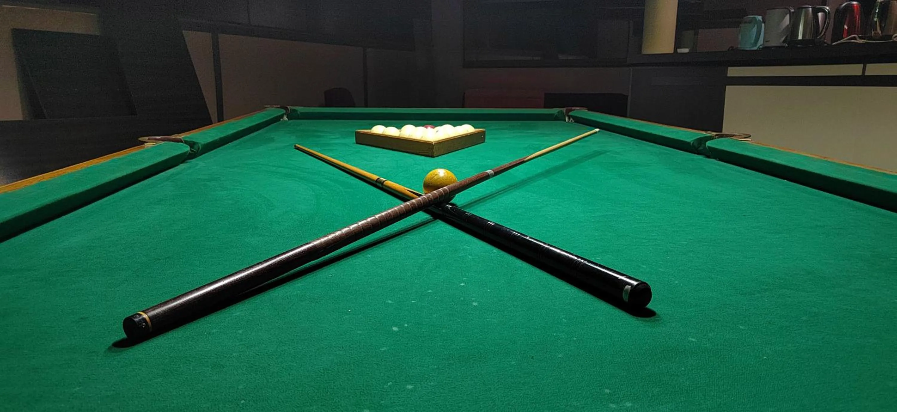 Billiard in Areg Hotel