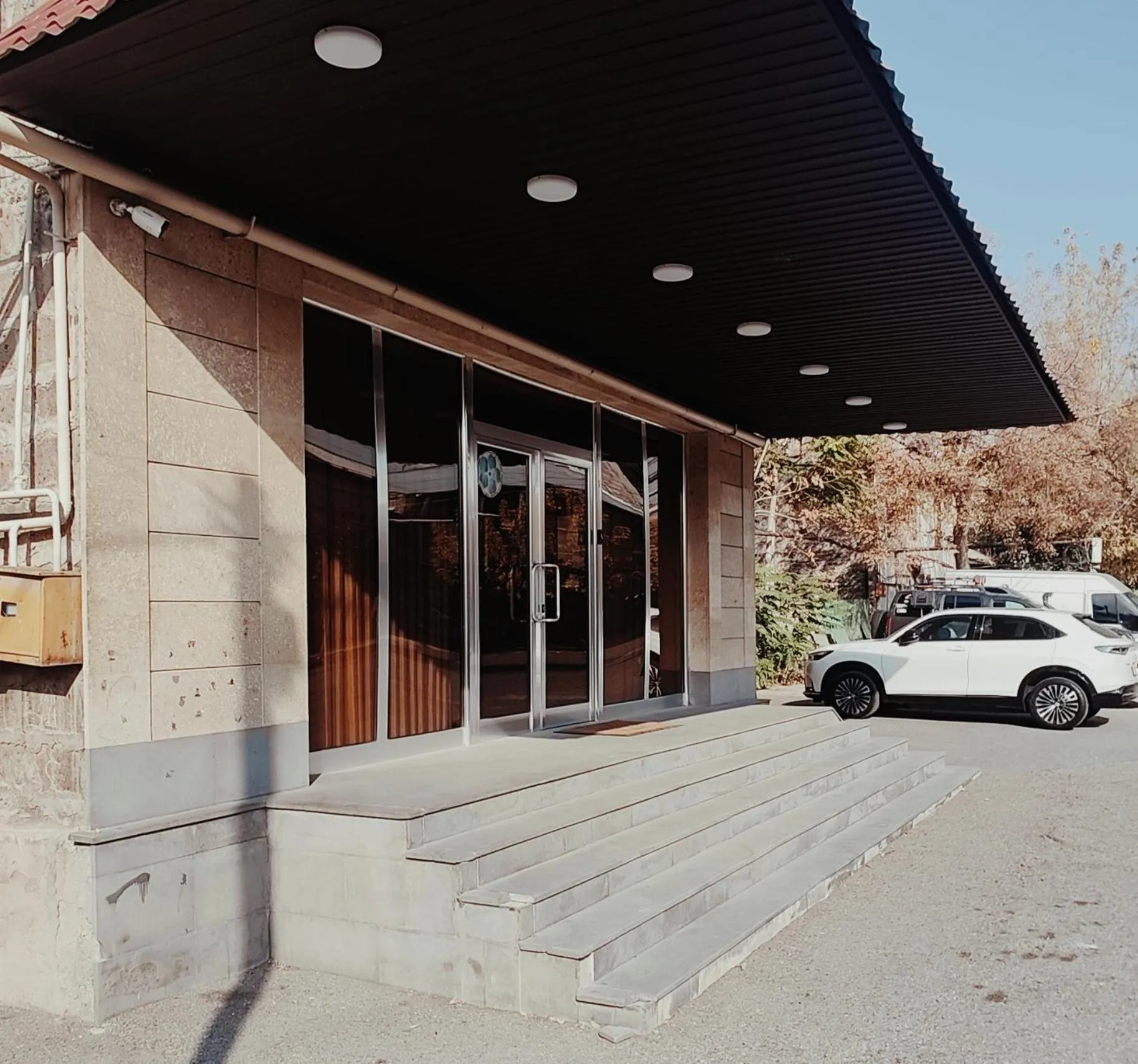 Facade/entrance in Areg Hotel