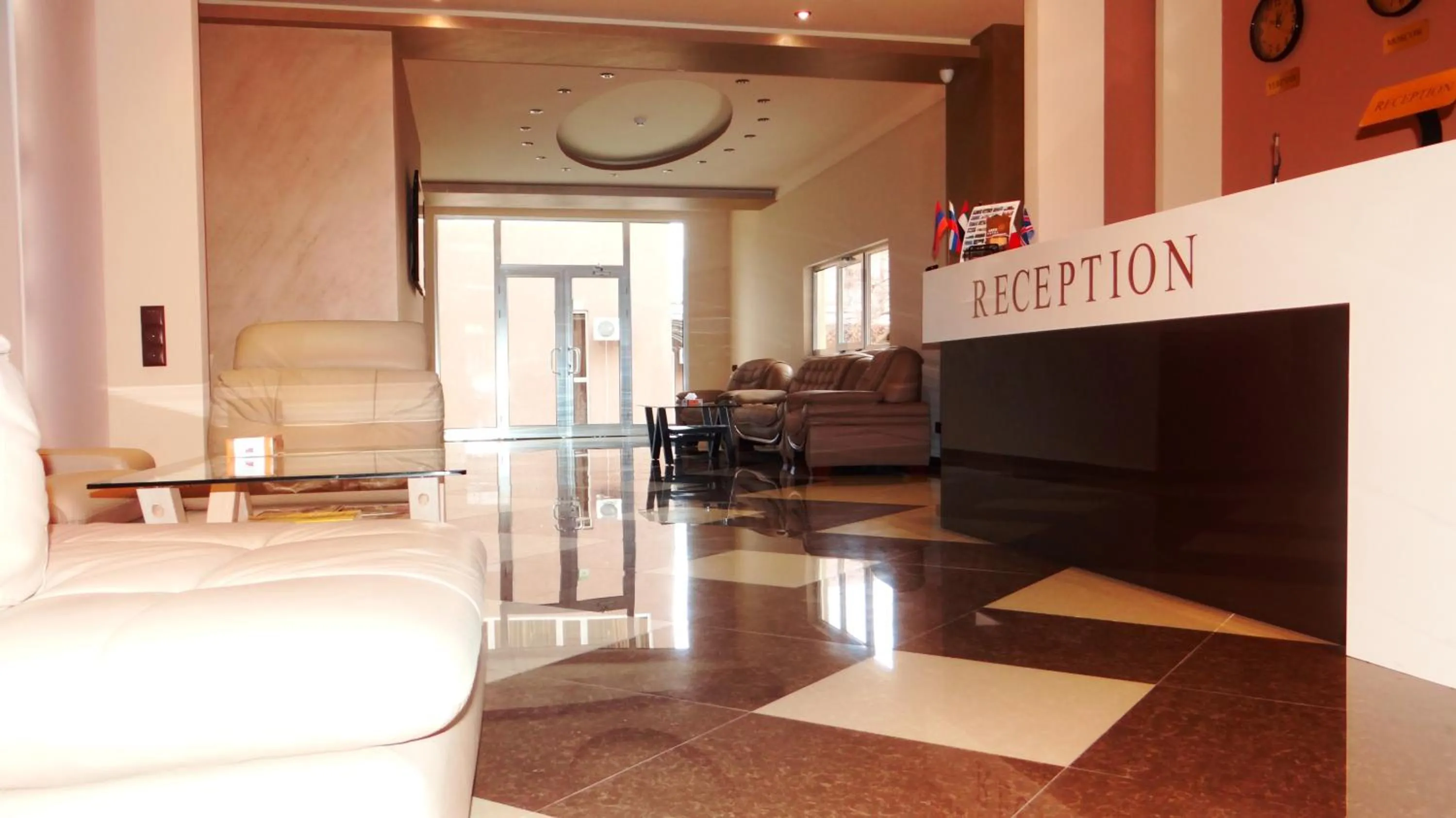 Communal lounge/ TV room in Areg Hotel