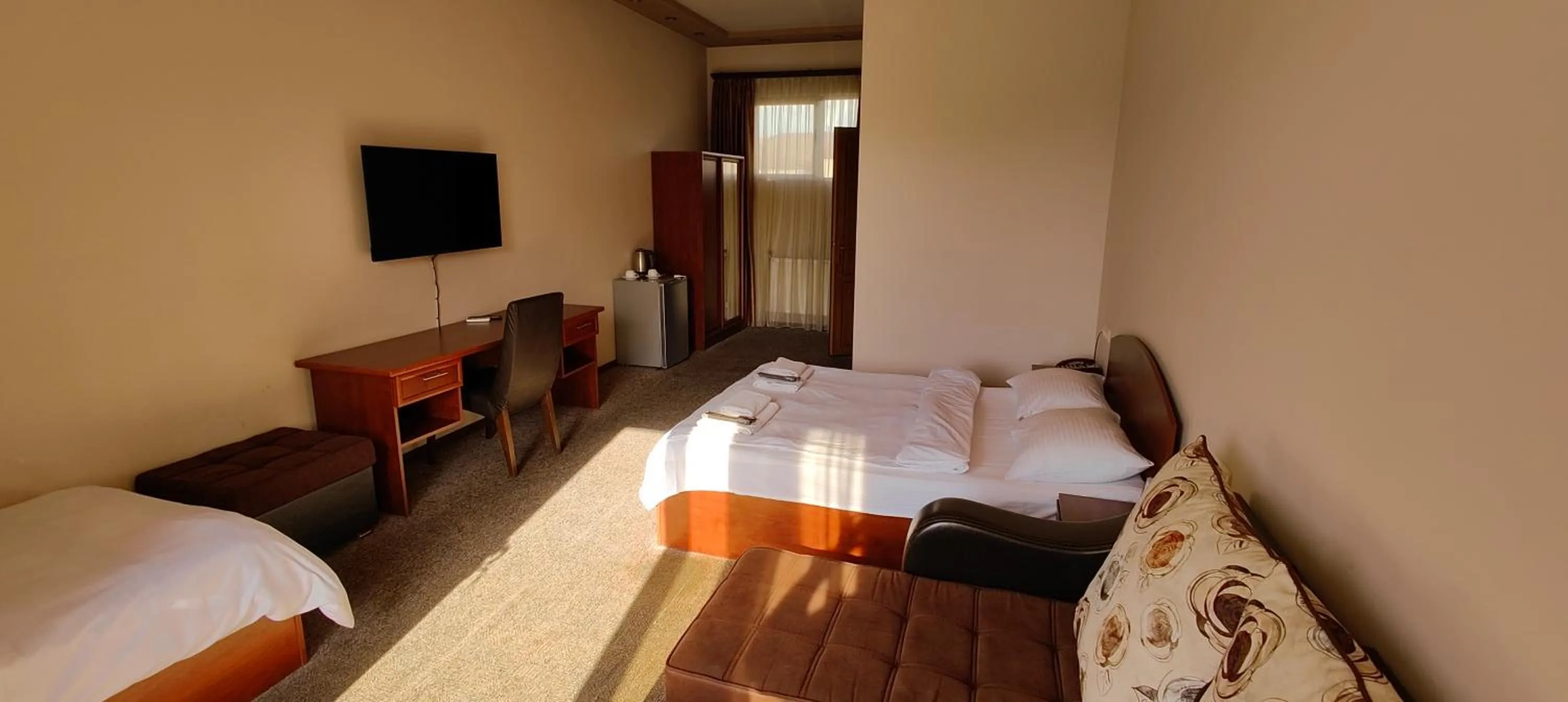 Photo of the whole room, Bed in Areg Hotel