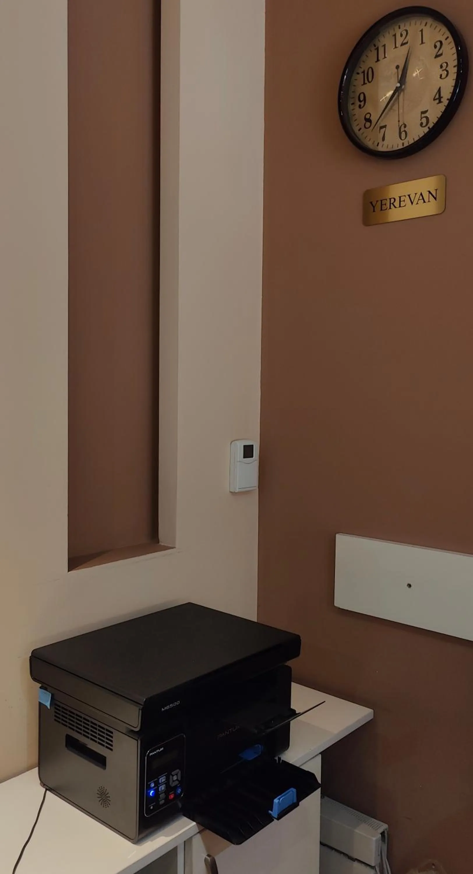 On-site shops in Areg Hotel