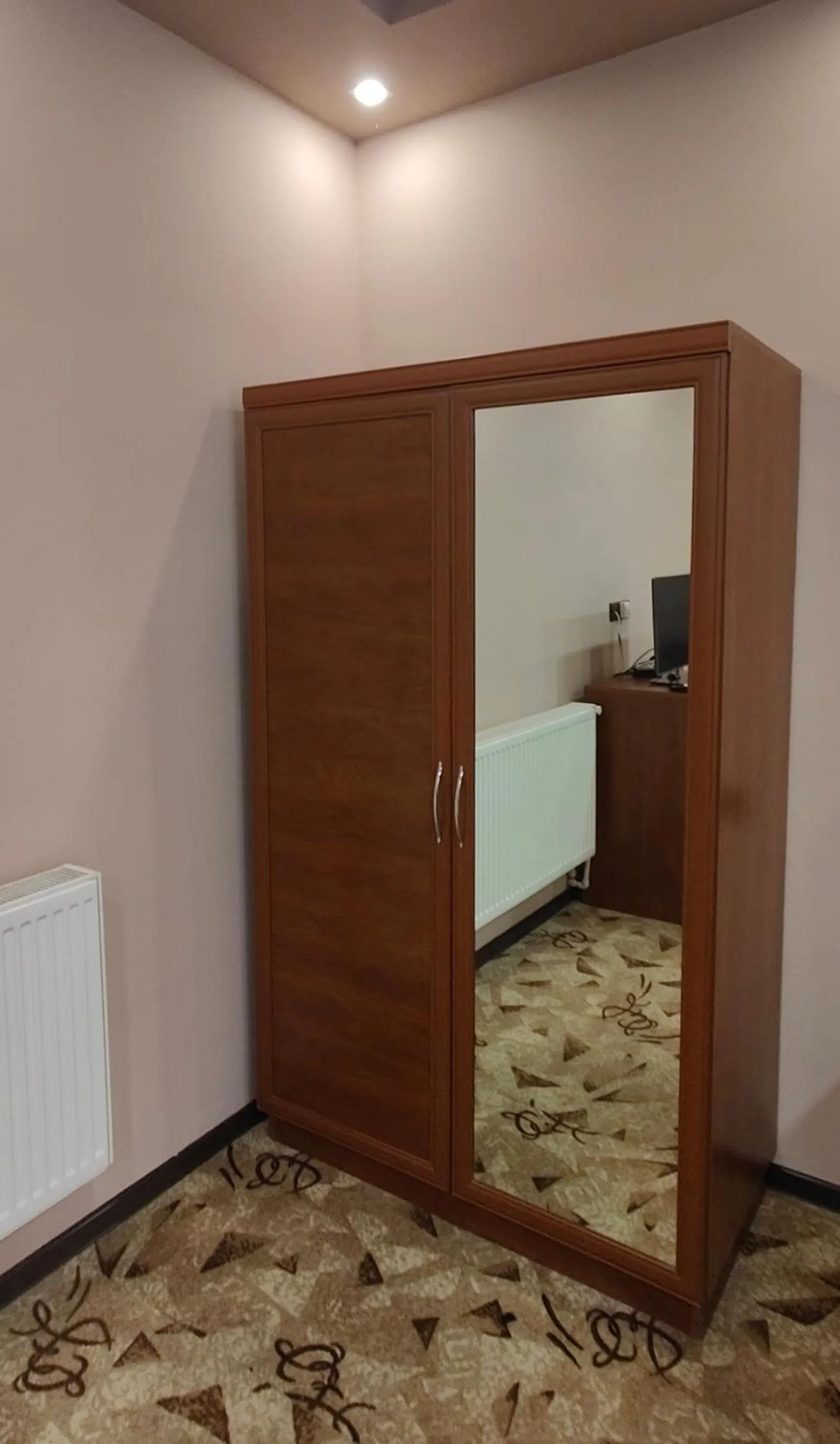 wardrobe in Areg Hotel