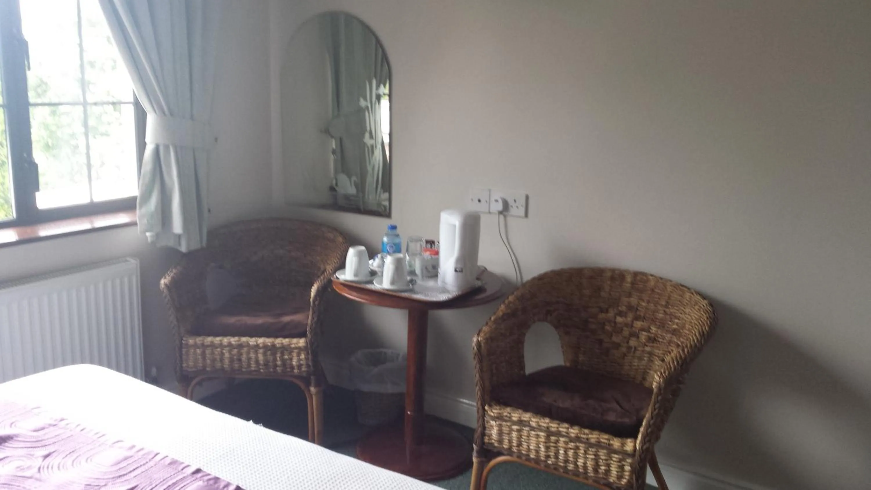 Coffee/tea facilities, Bed in Riverview House