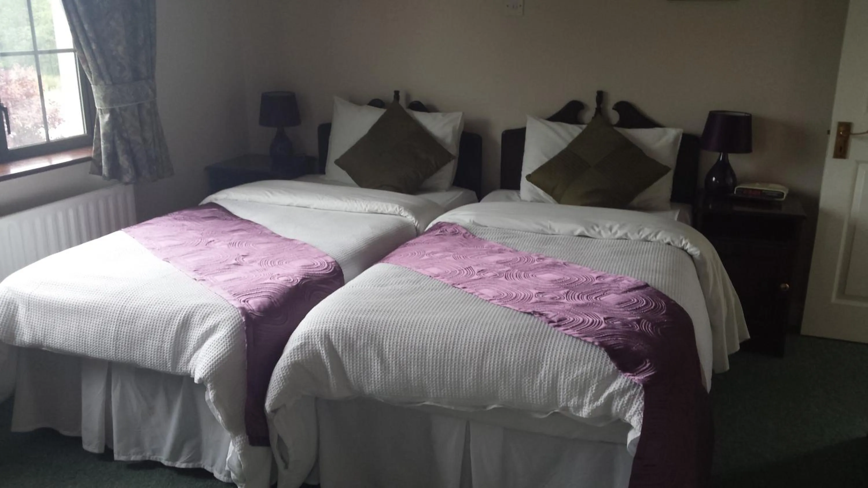 Bedroom, Bed in Riverview House