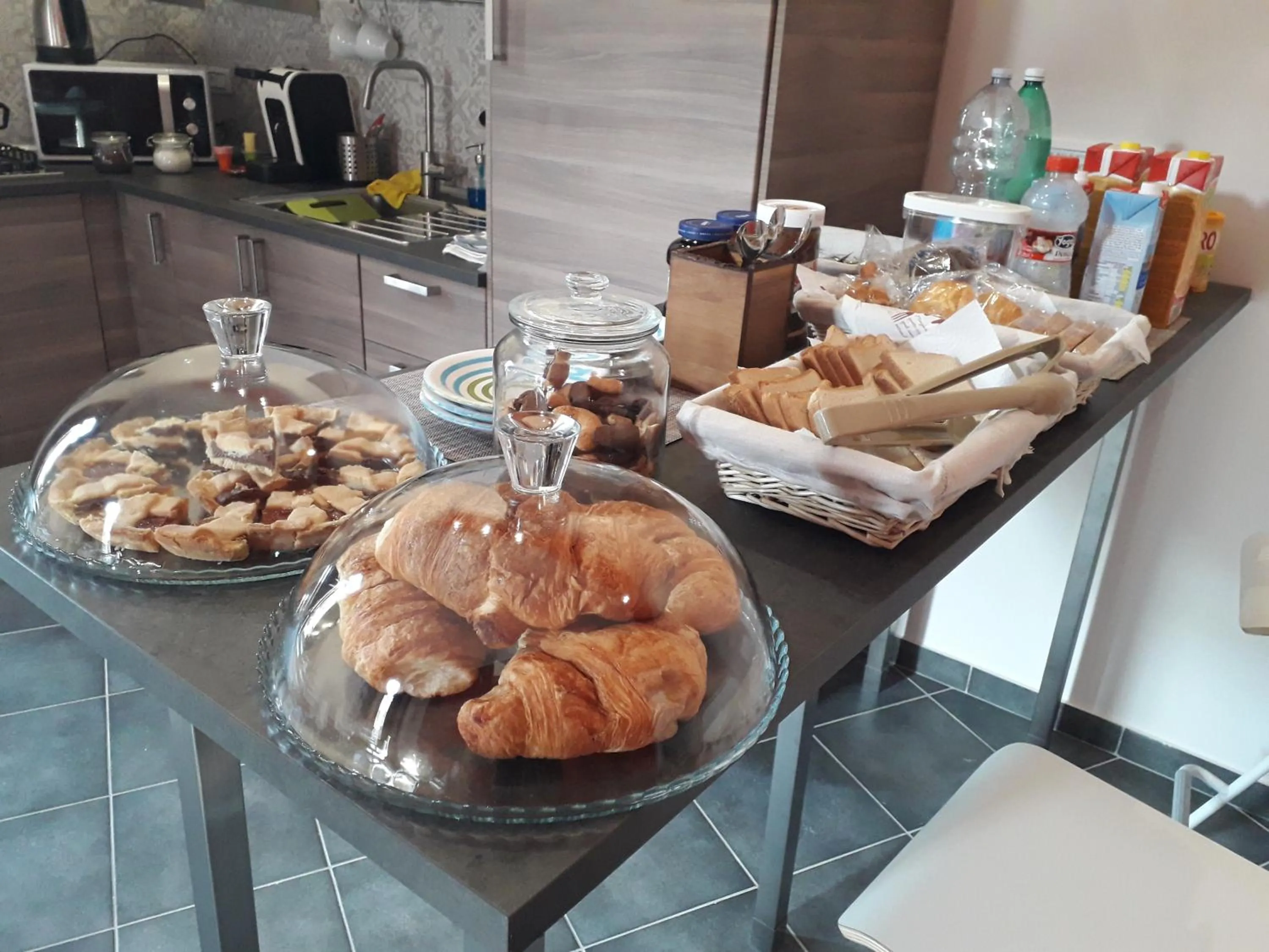 Italian breakfast in Vic Street B&B