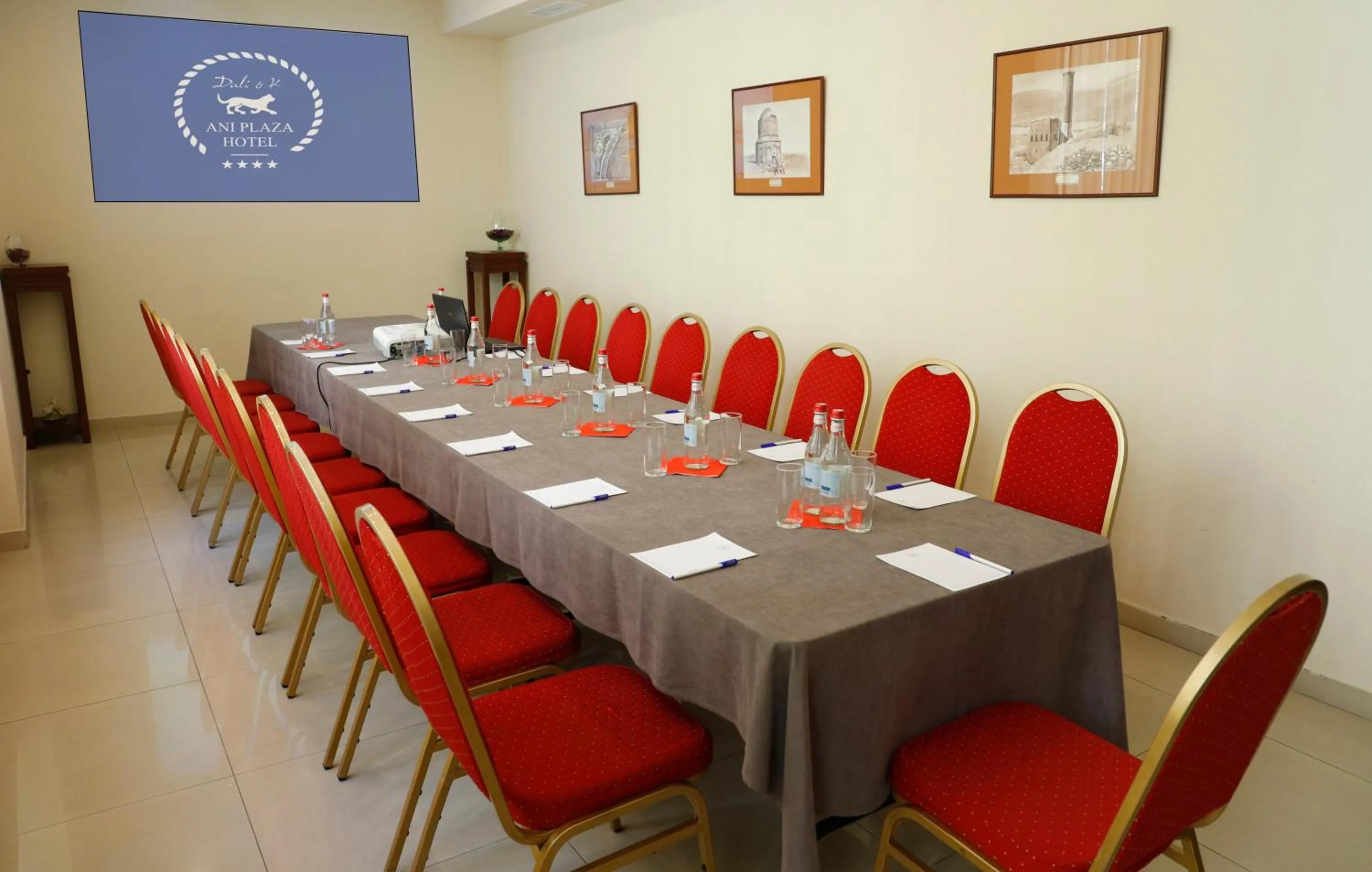 Meeting/conference room in Ani Plaza Hotel