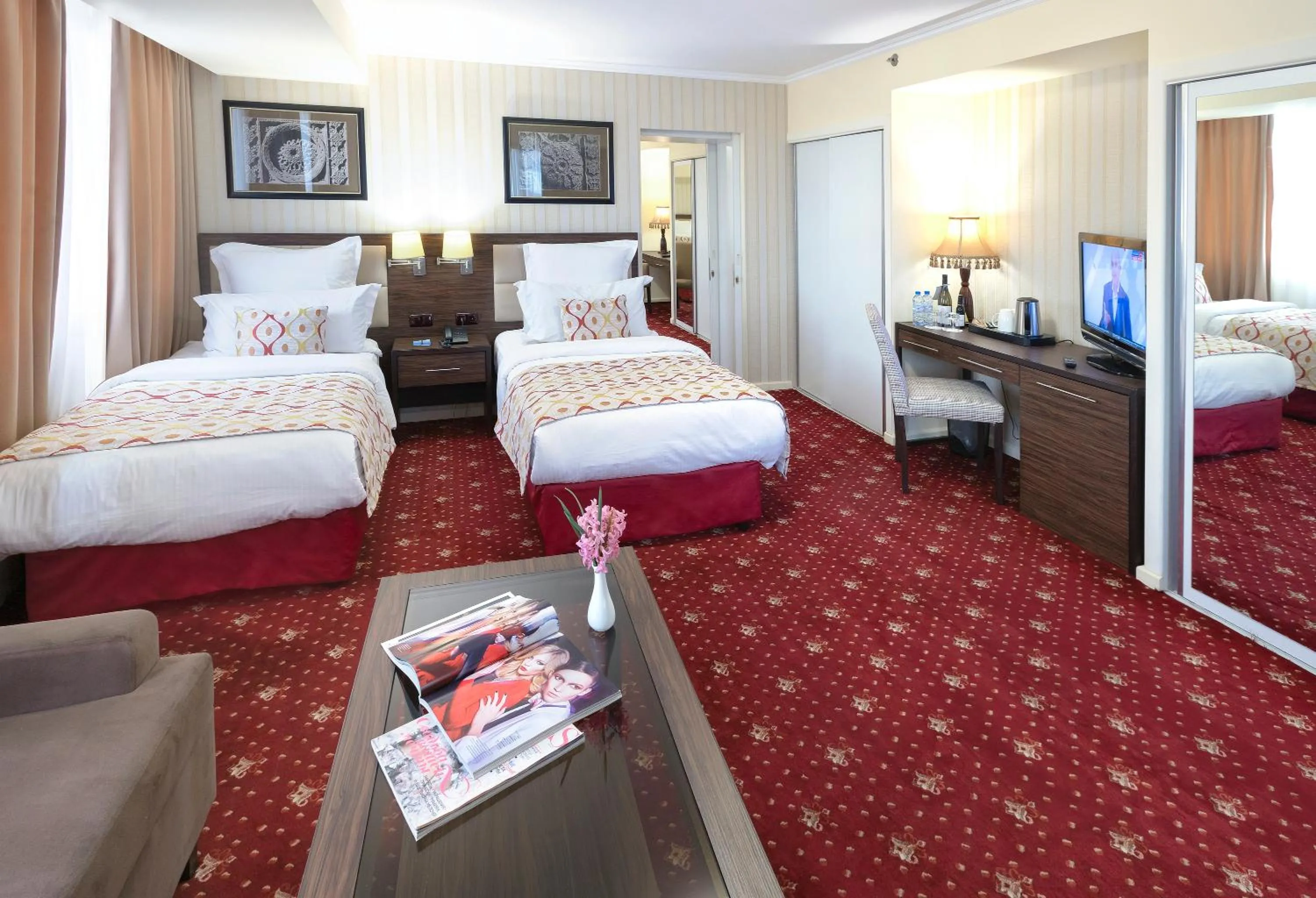 Photo of the whole room, Bed in Ani Plaza Hotel