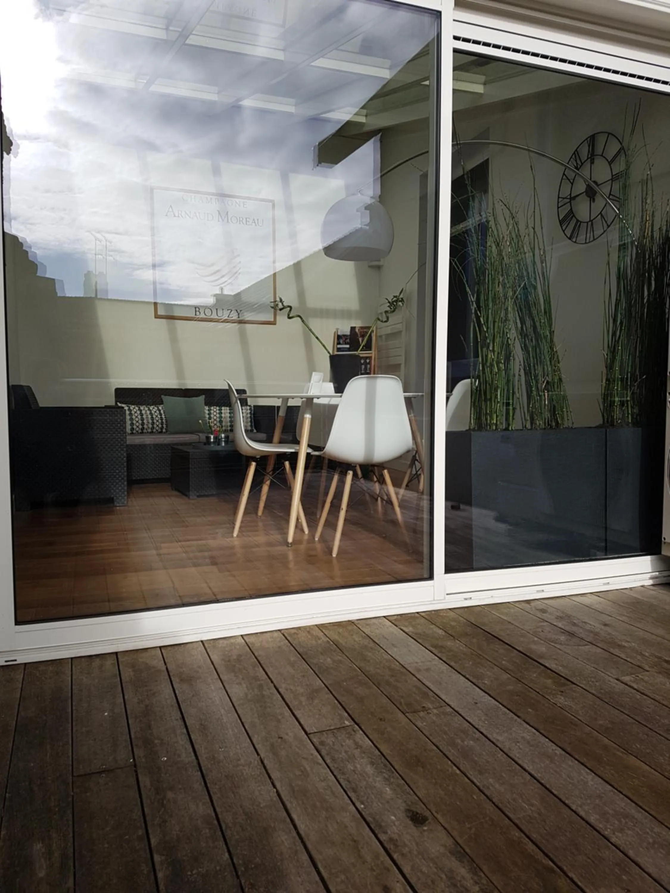 Patio in L'Iliade - Chambres d'hôtes - B&B à Bouzy