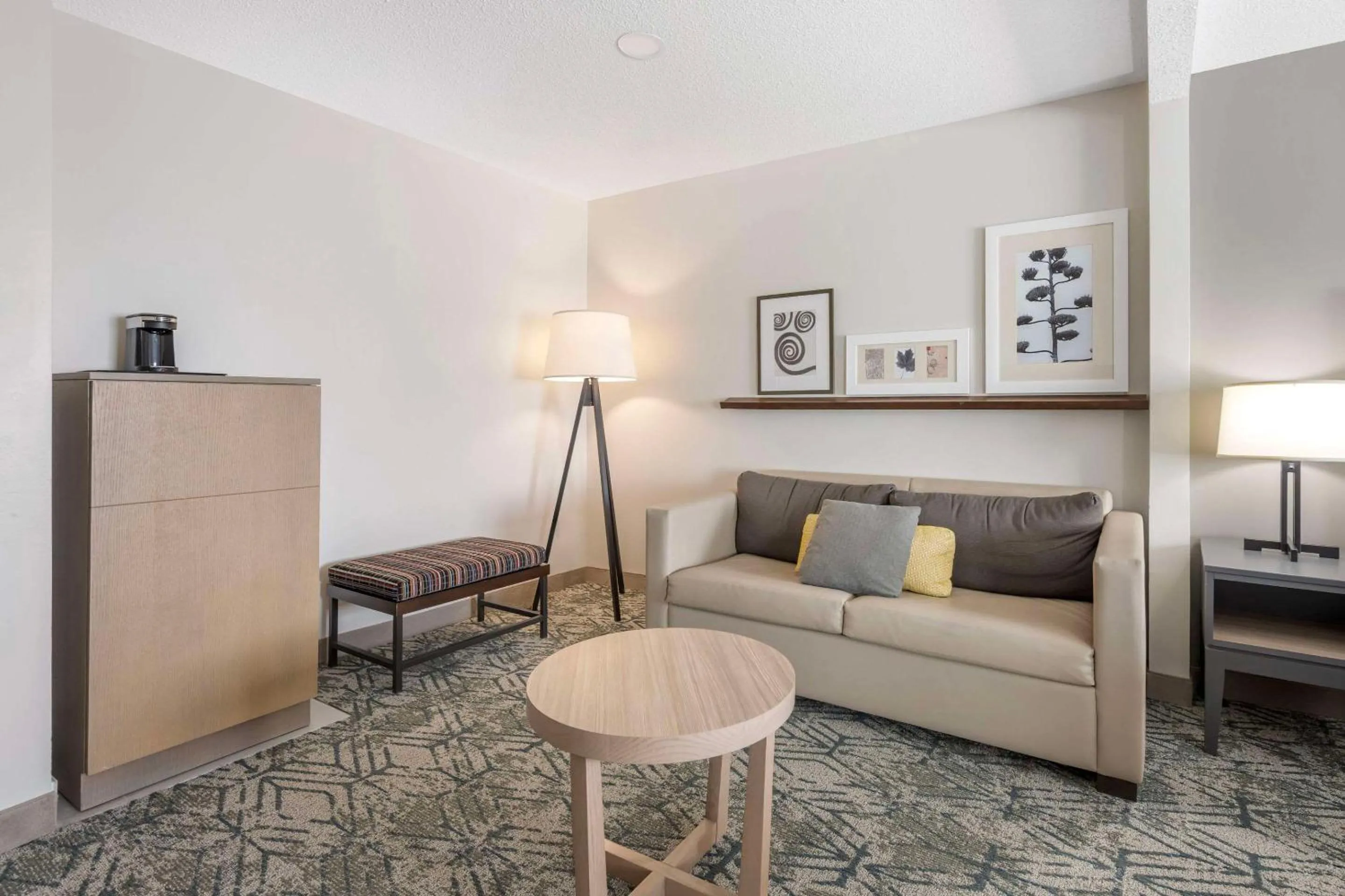 Bed in Country Inn & Suites by Radisson, Dayton South, OH