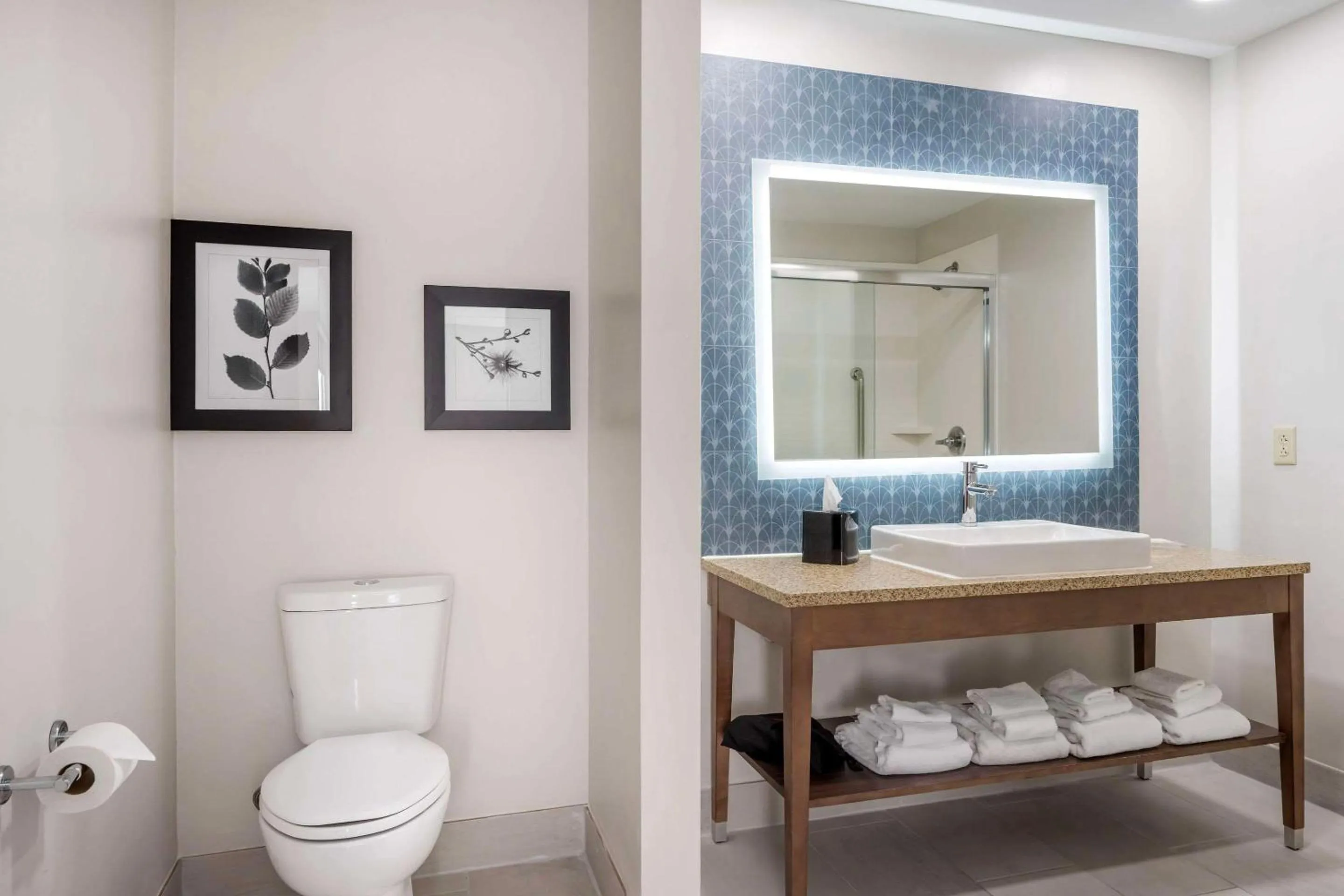 Shower in Country Inn & Suites by Radisson, Dayton South, OH