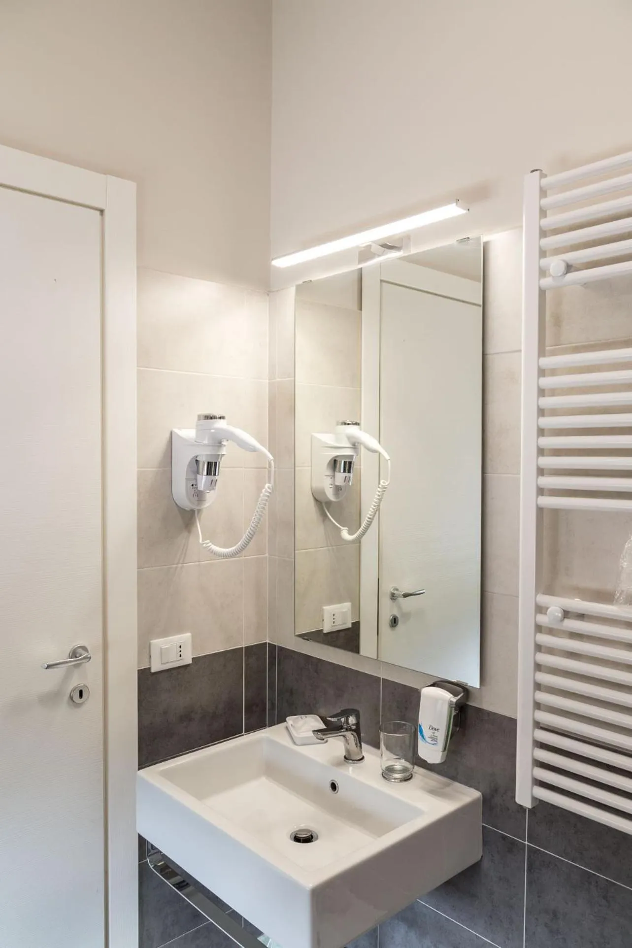 Bathroom in Hotel Terme di Frasassi