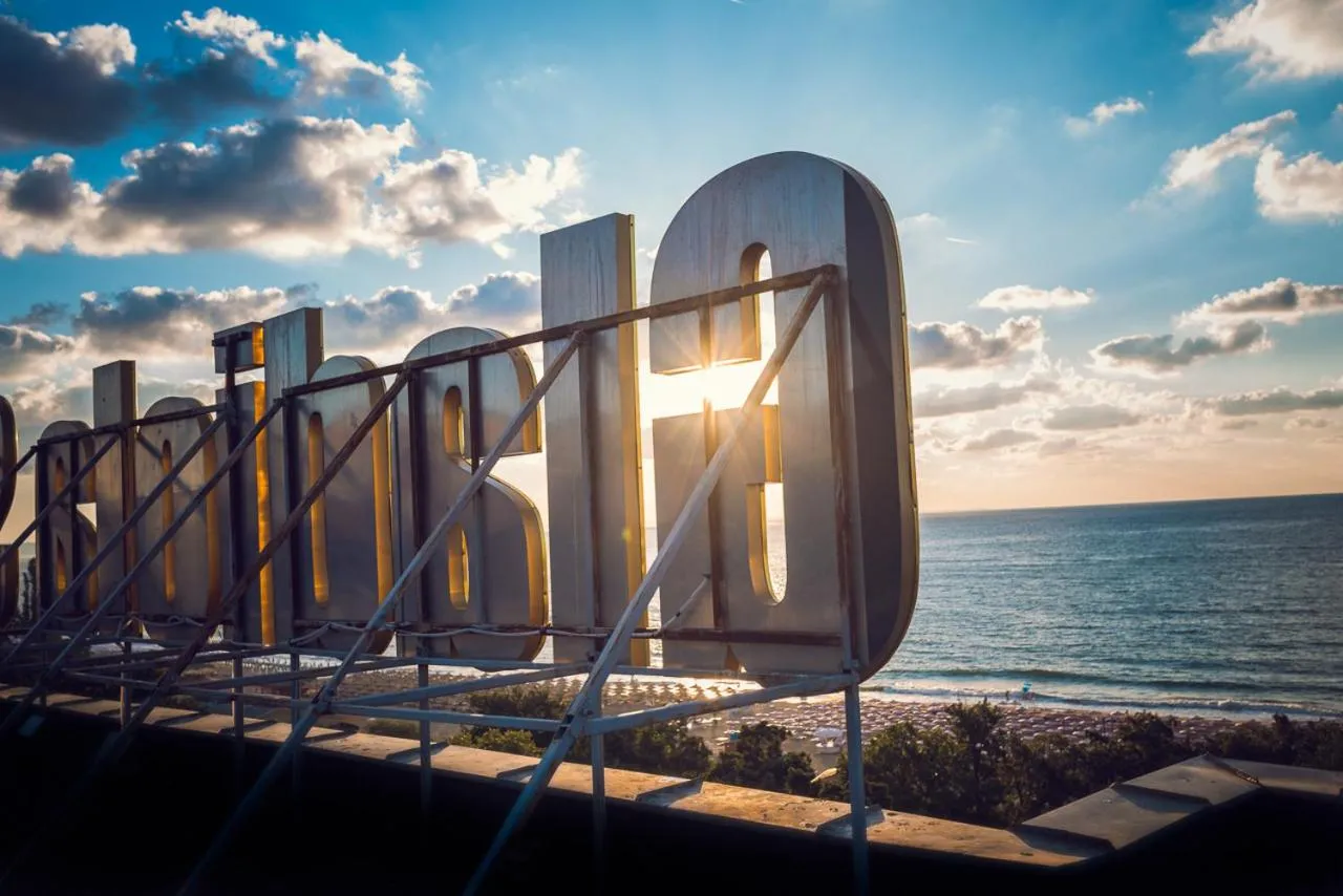 Sunset in Hotel Gladiola Star