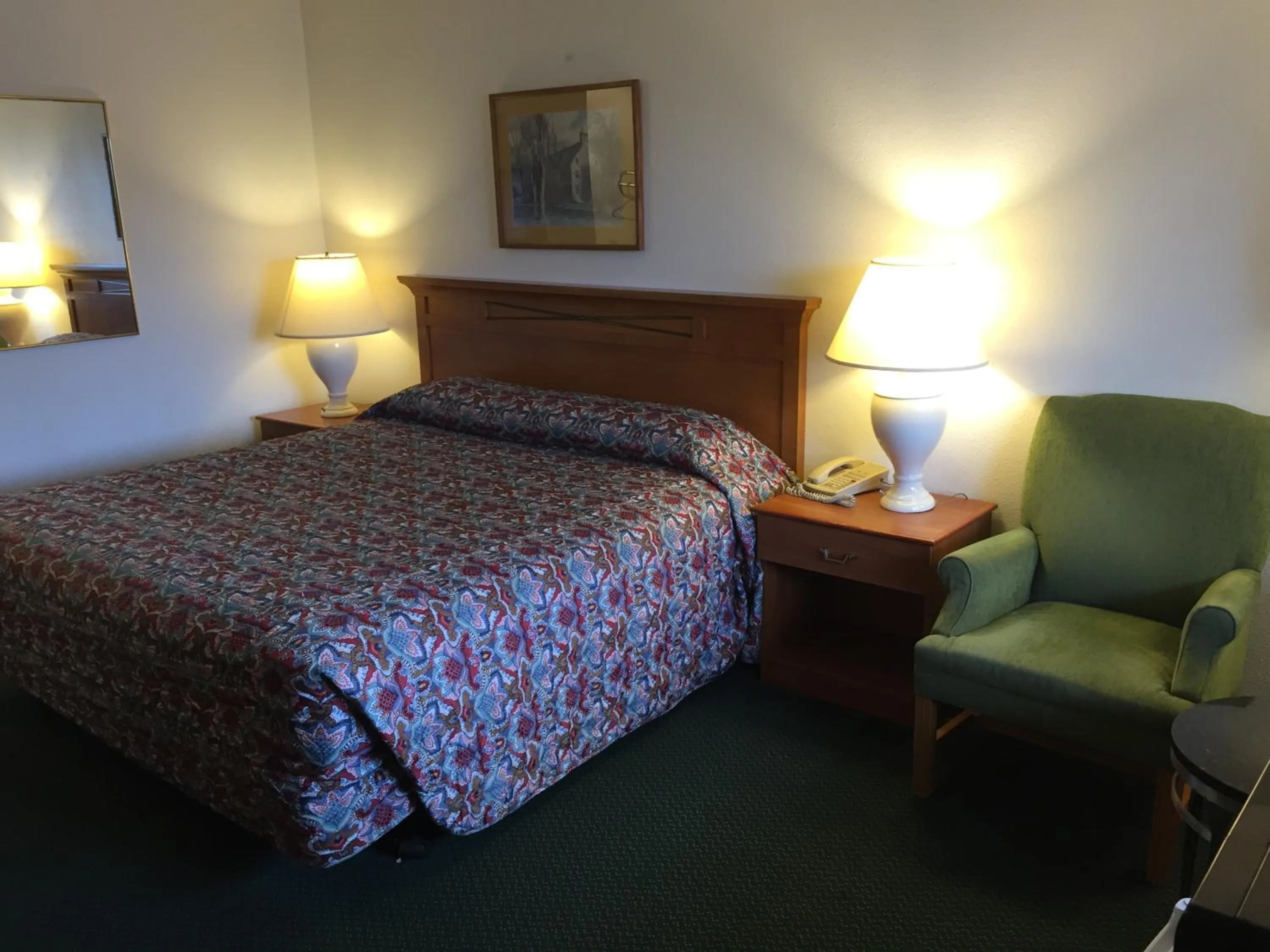 Bedroom, Bed in Sunshine Motel