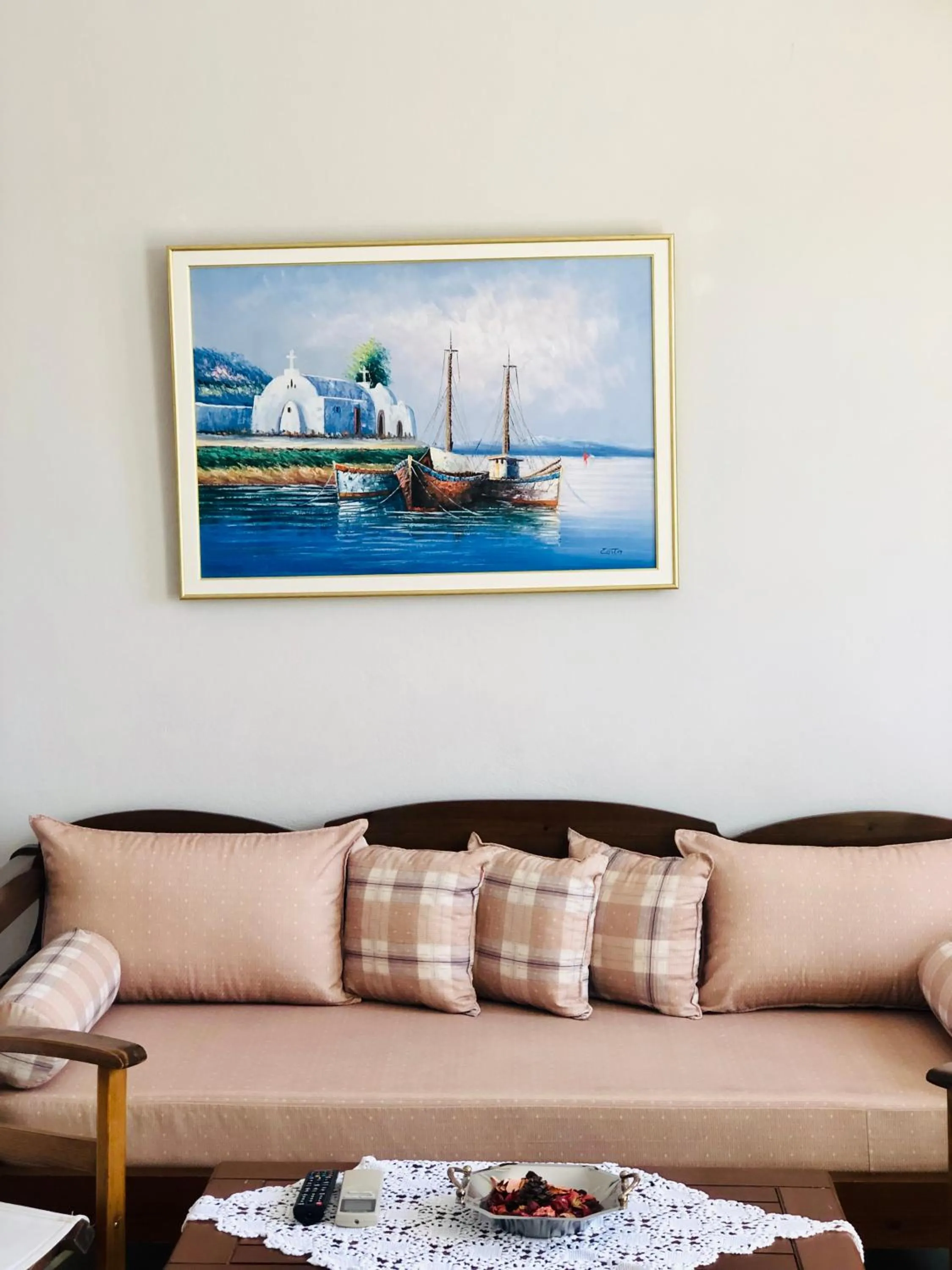 Dining area in Elena Studios & Apartments