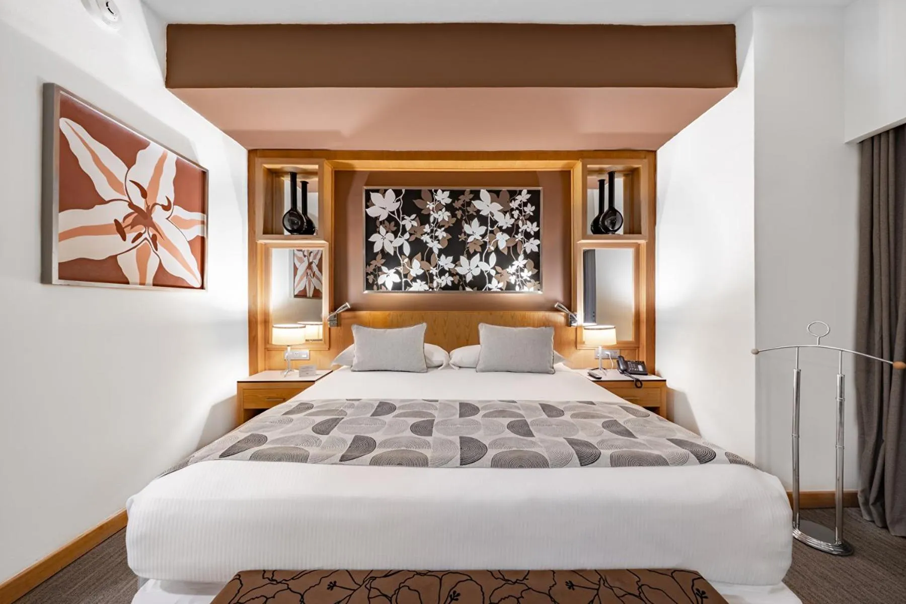 Bed in Riu Plaza Panamá