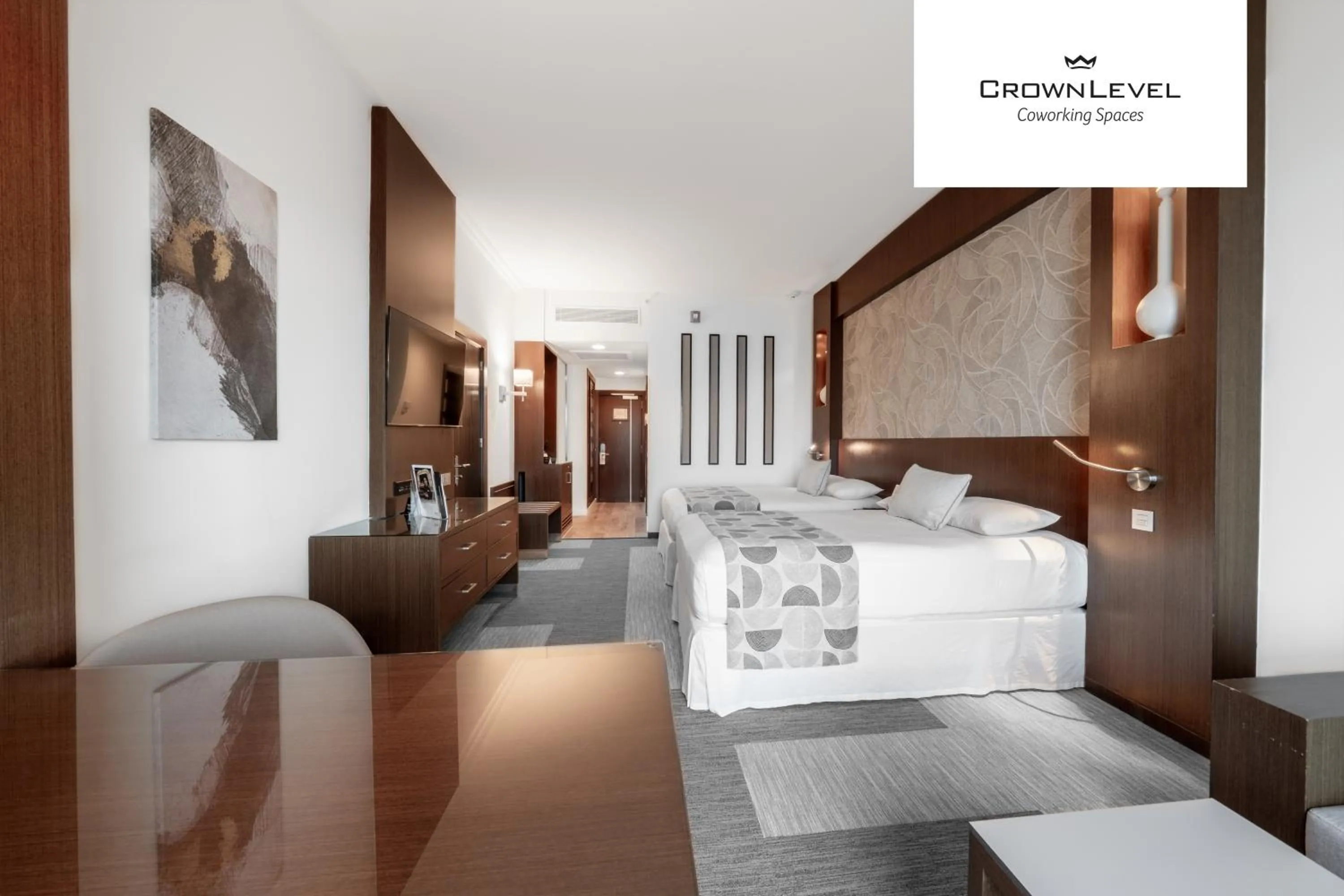 Photo of the whole room, Bed in Riu Plaza Panamá