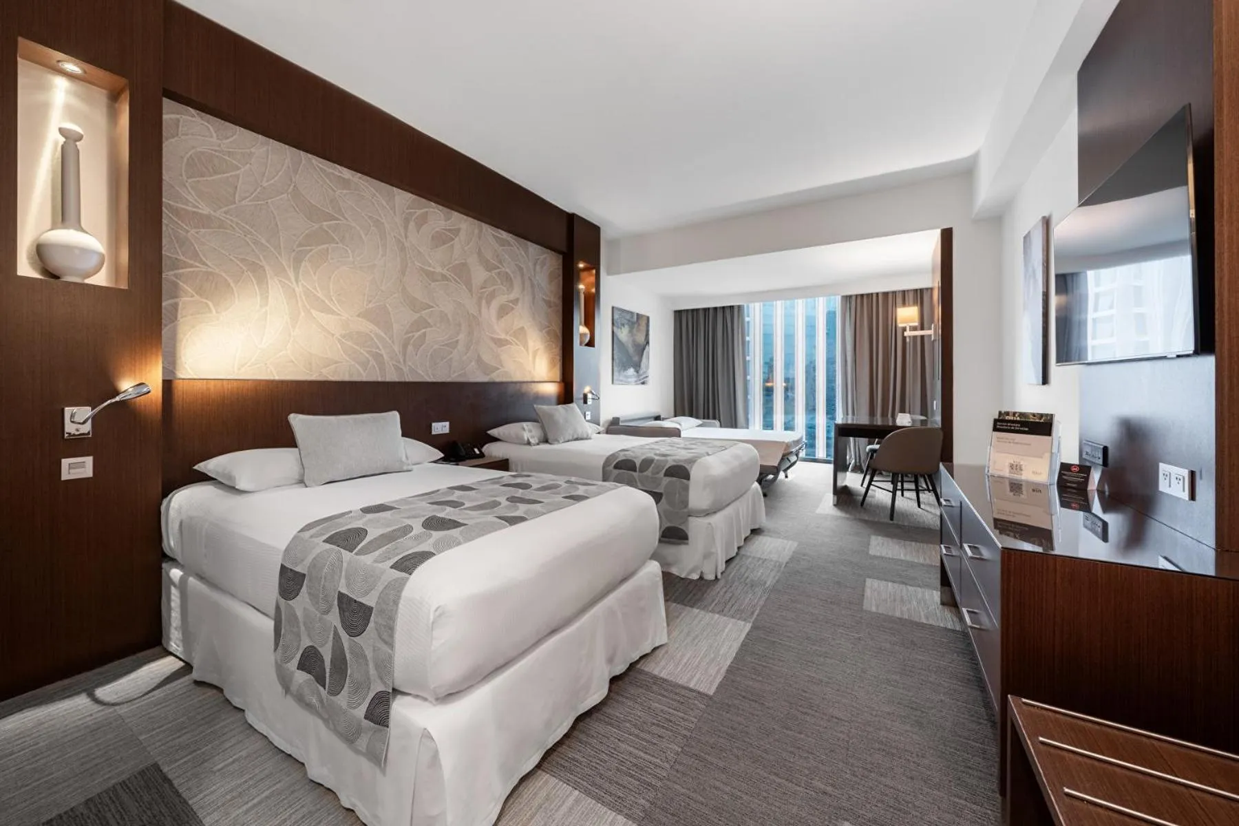 Bed in Riu Plaza Panamá