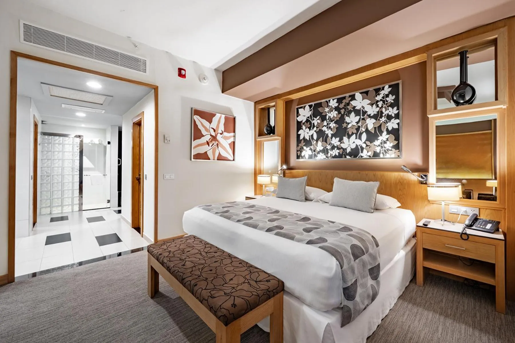 Bed in Riu Plaza Panamá