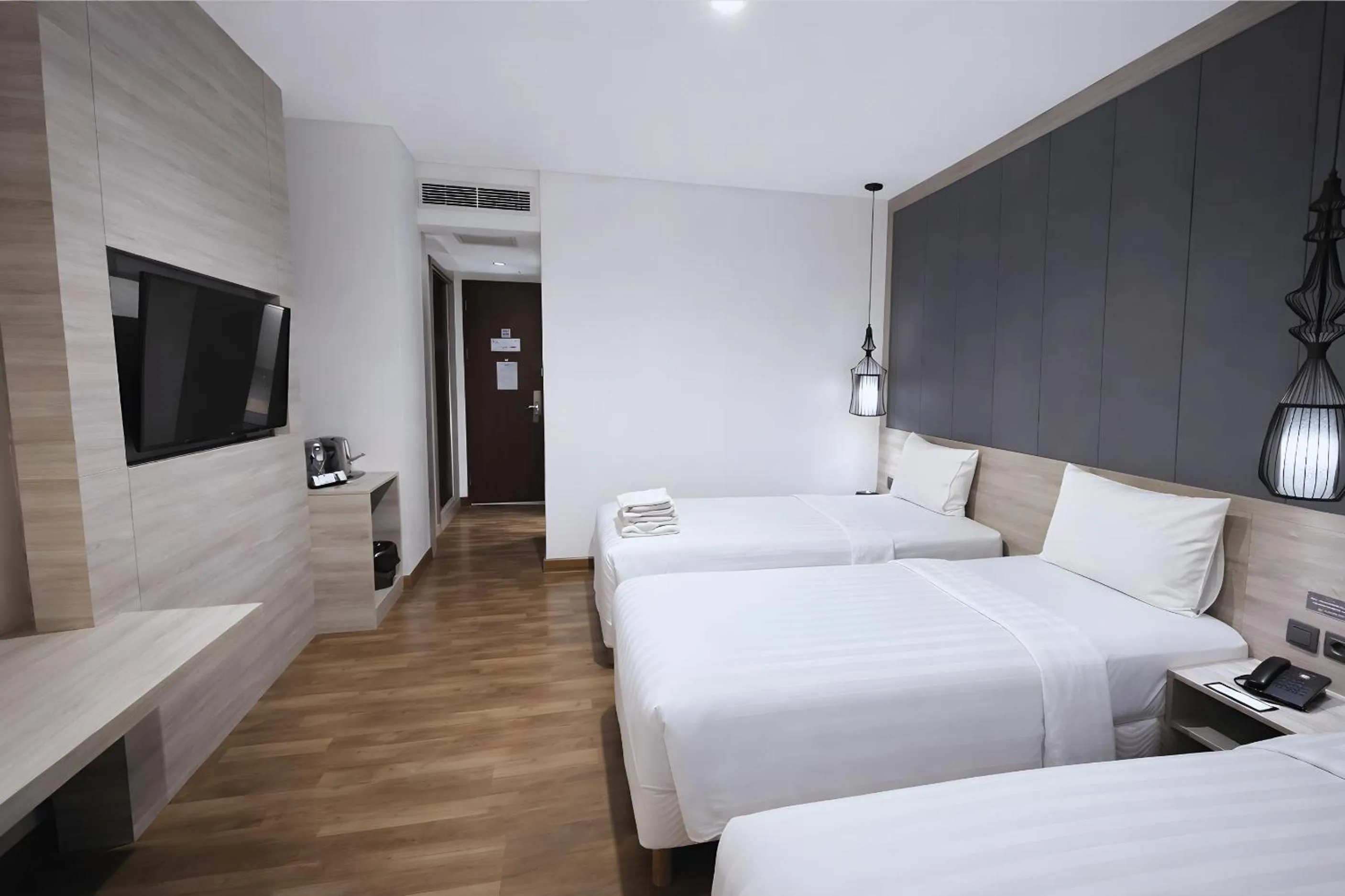 Bedroom, Bed in Rivoli Hotel Jakarta