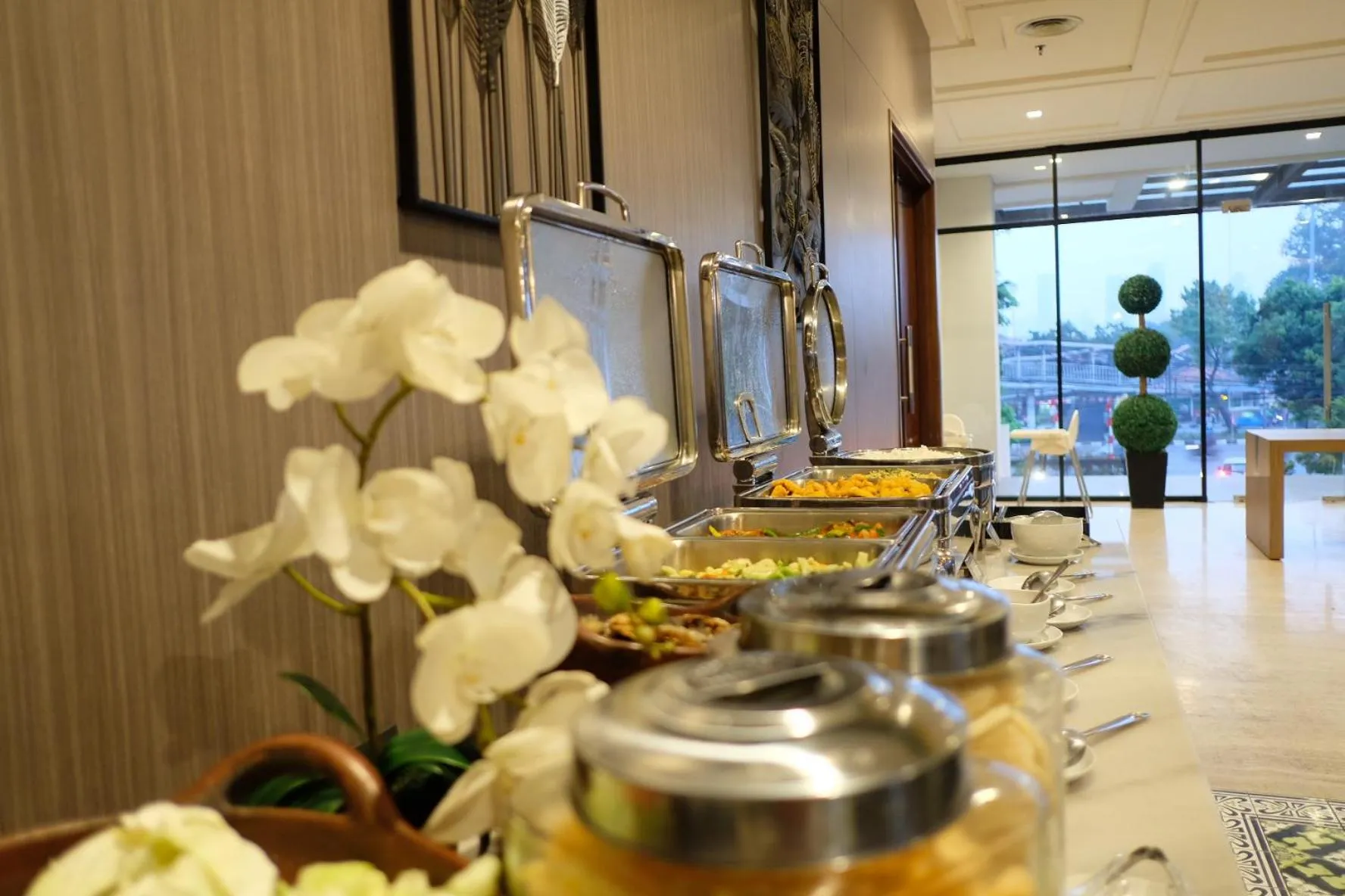 Food and drinks in Rivoli Hotel Jakarta