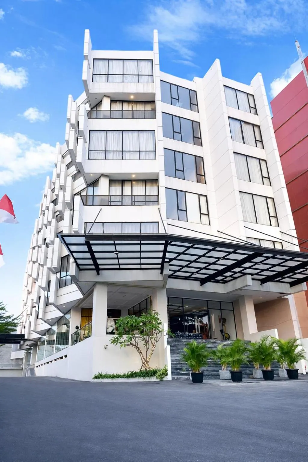 Property building in Rivoli Hotel Jakarta