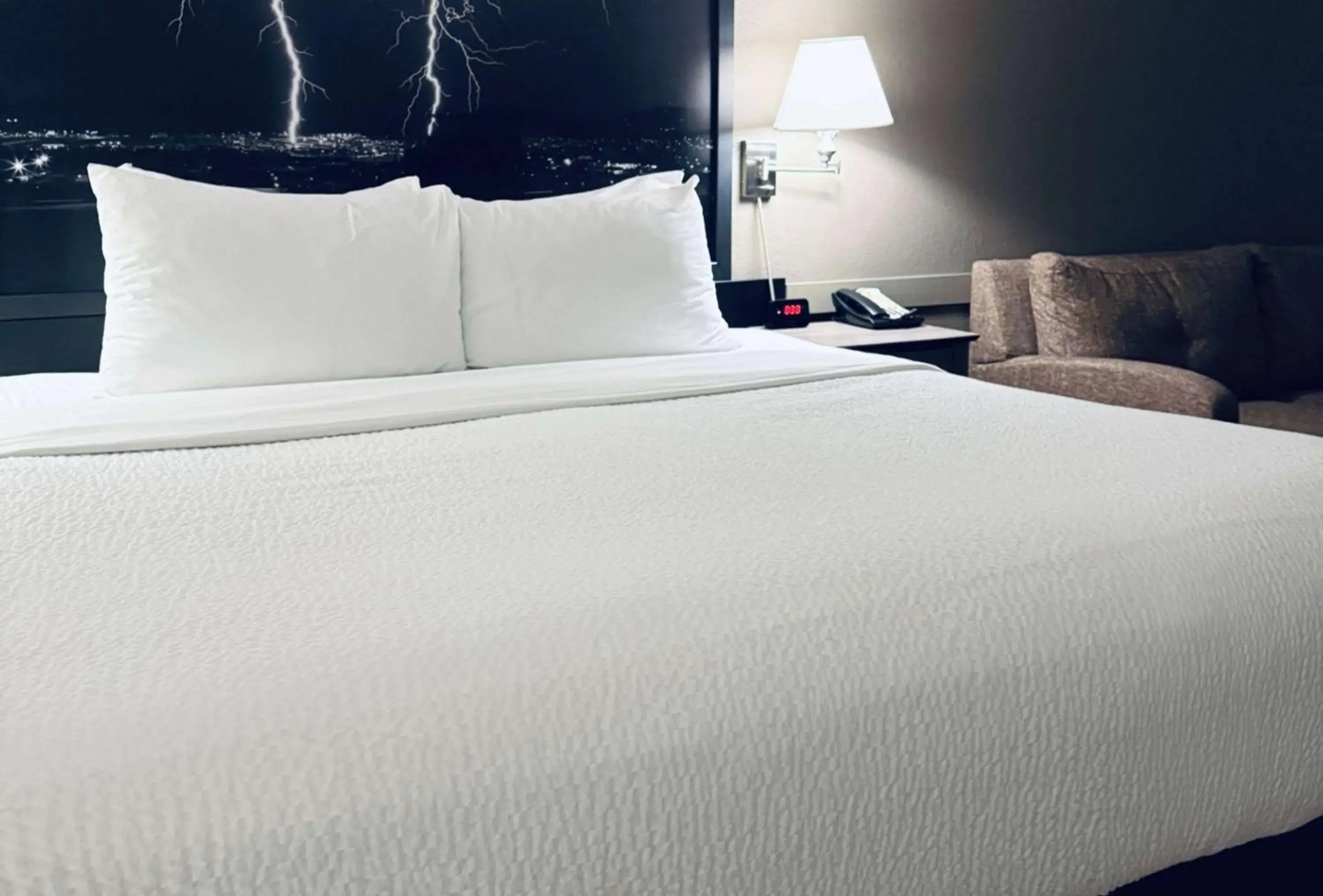 King Room - Non-Smoking in Super 8 by Wyndham Dawson Creek King Room - Non-Smoking in Super 8 by Wyndham Dawson Creek