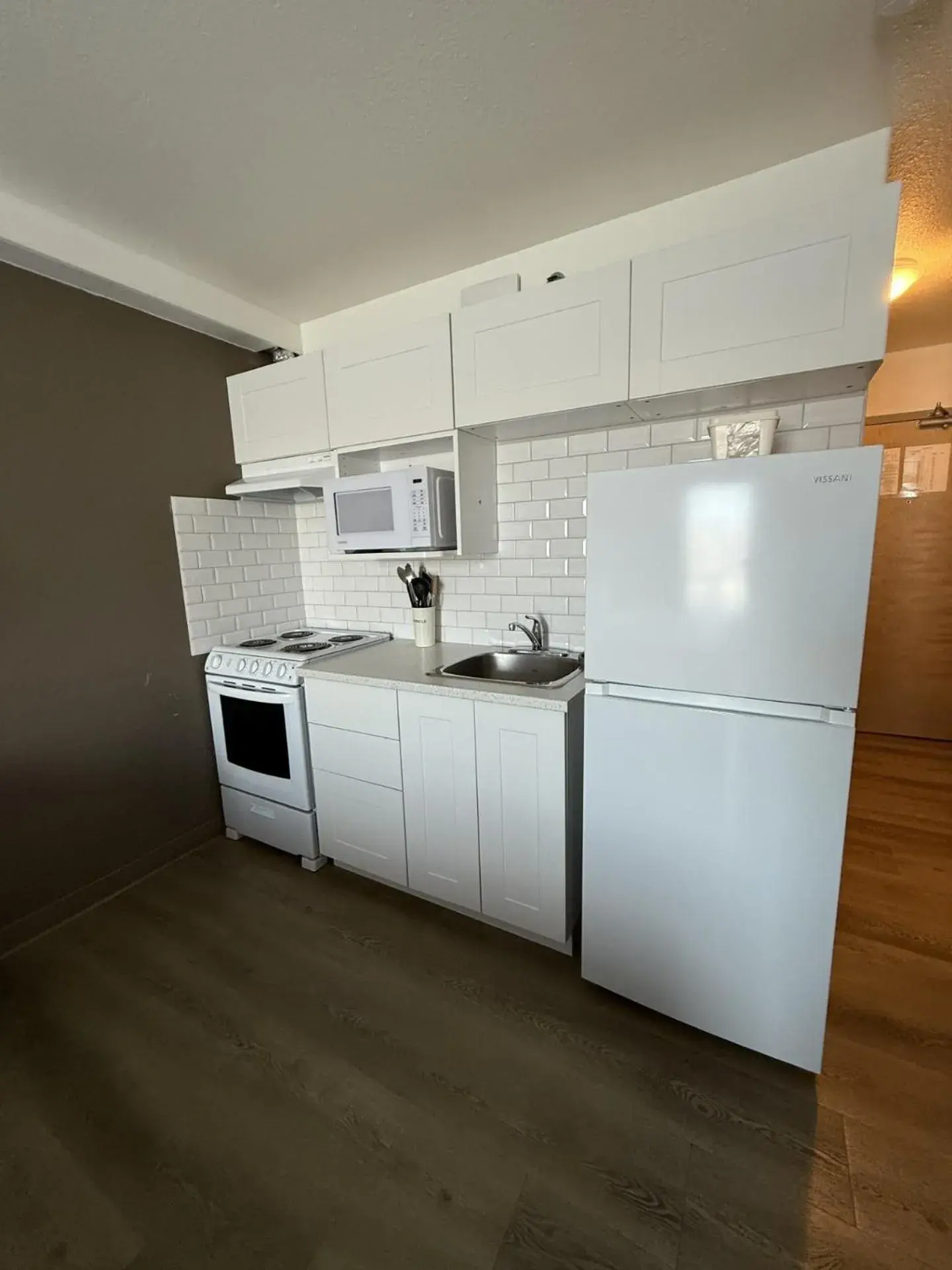 King Room with Kitchenette - Non-Smoking in Super 8 by Wyndham Dawson Creek King Room with Kitchenette - Non-Smoking in Super 8 by Wyndham Dawson Creek