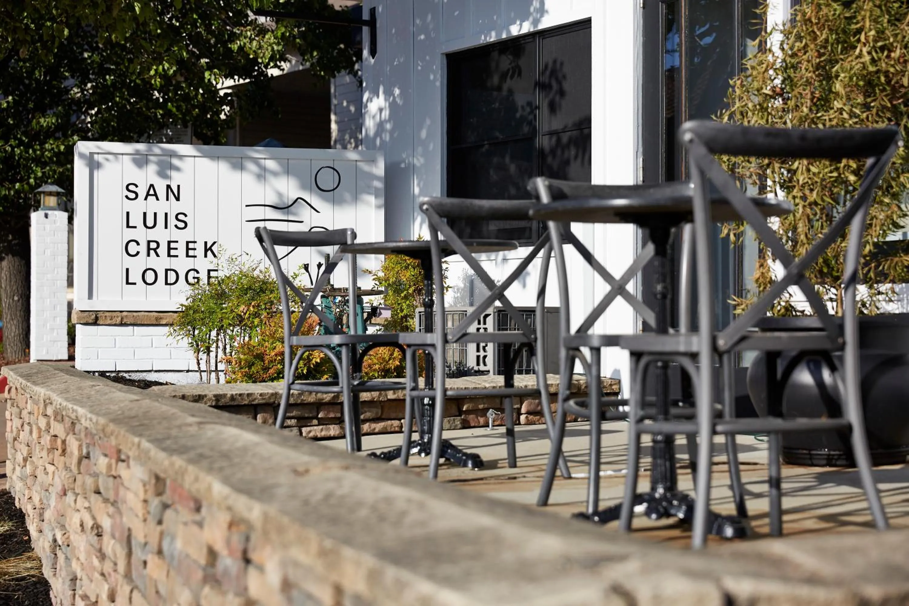 Facade/entrance in San Luis Creek Lodge