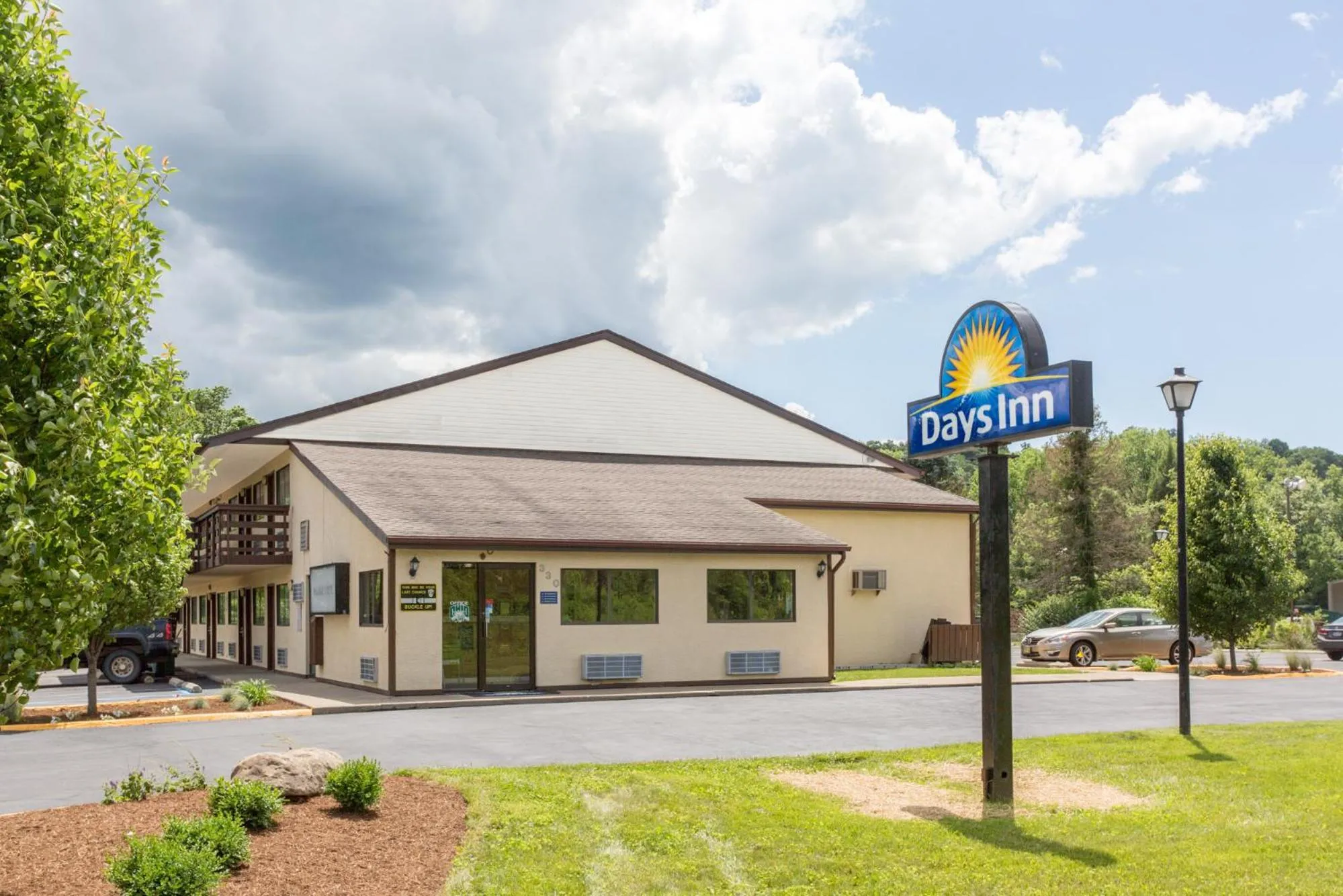 Facade/entrance in Days Inn by Wyndham Athens