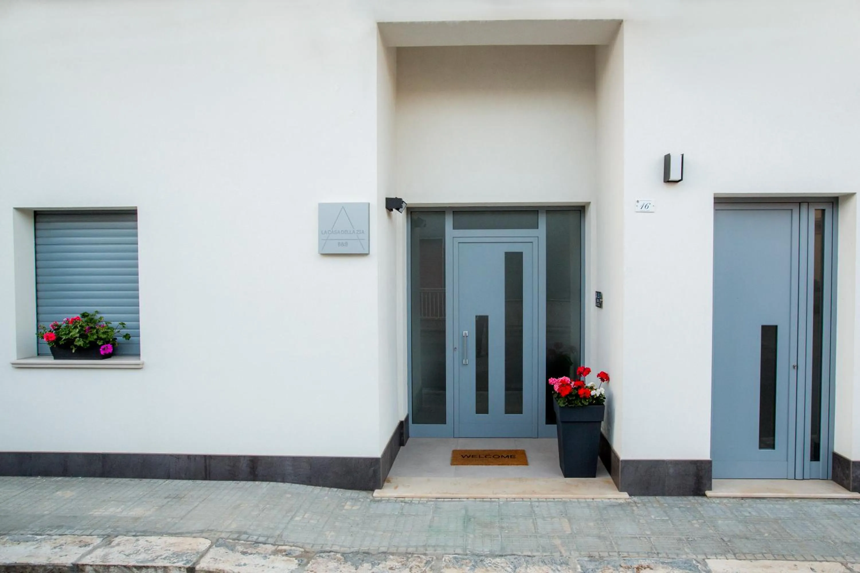 Property building in La Casa Della Zia