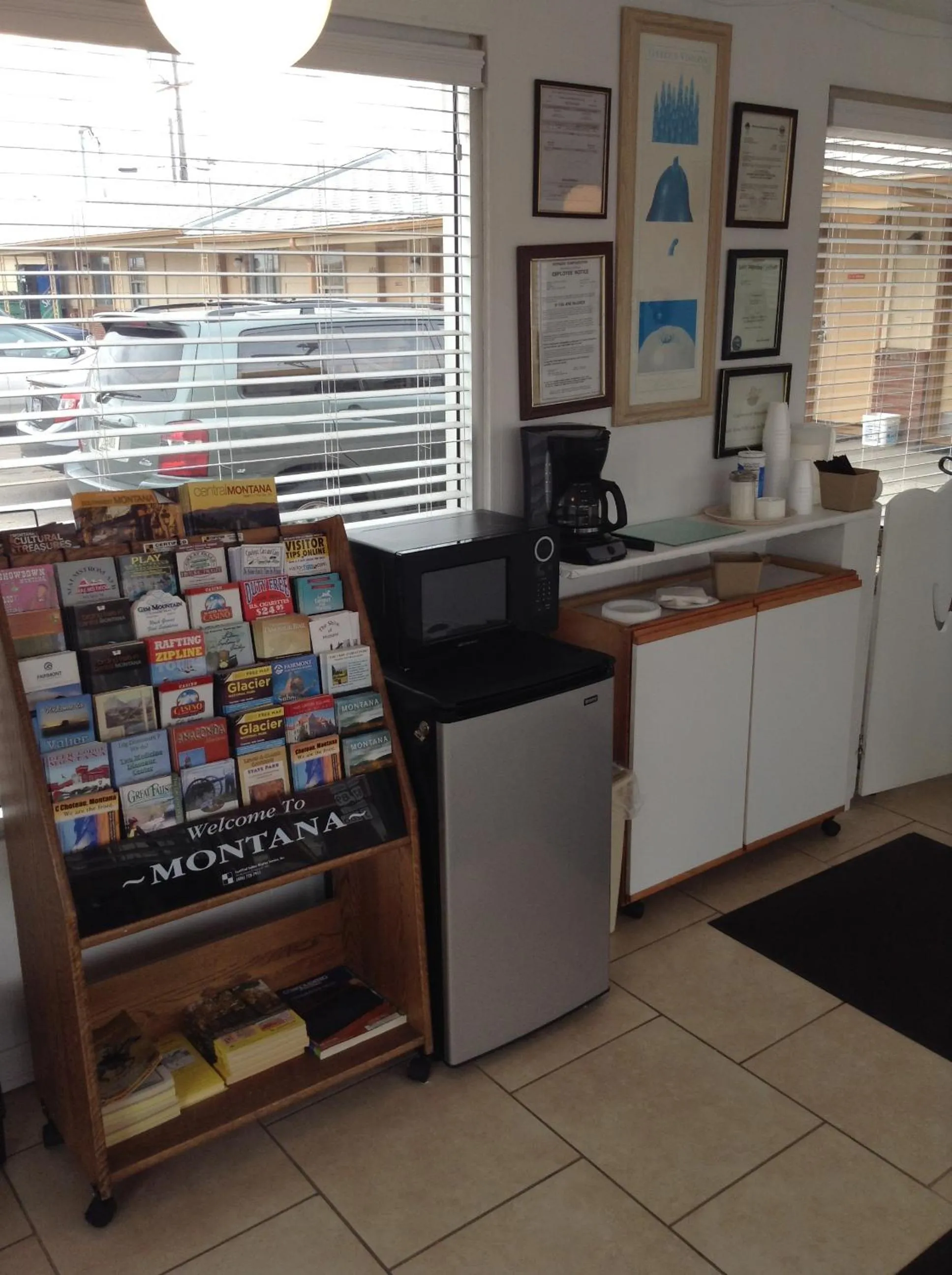 Breakfast in Ski's Western Motel