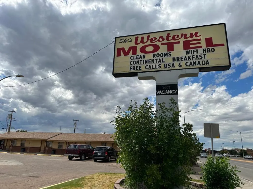 Property building in Ski's Western Motel