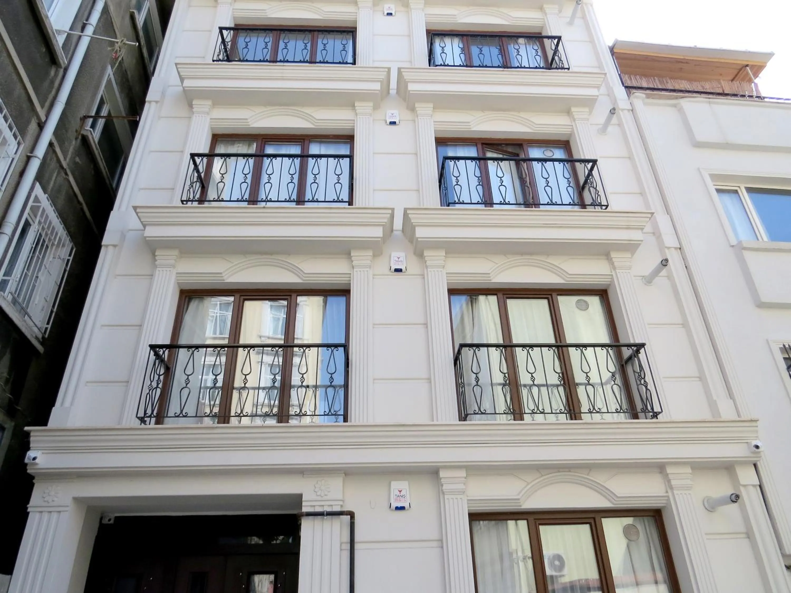 Property building in Istanberry - Paradise Apartments