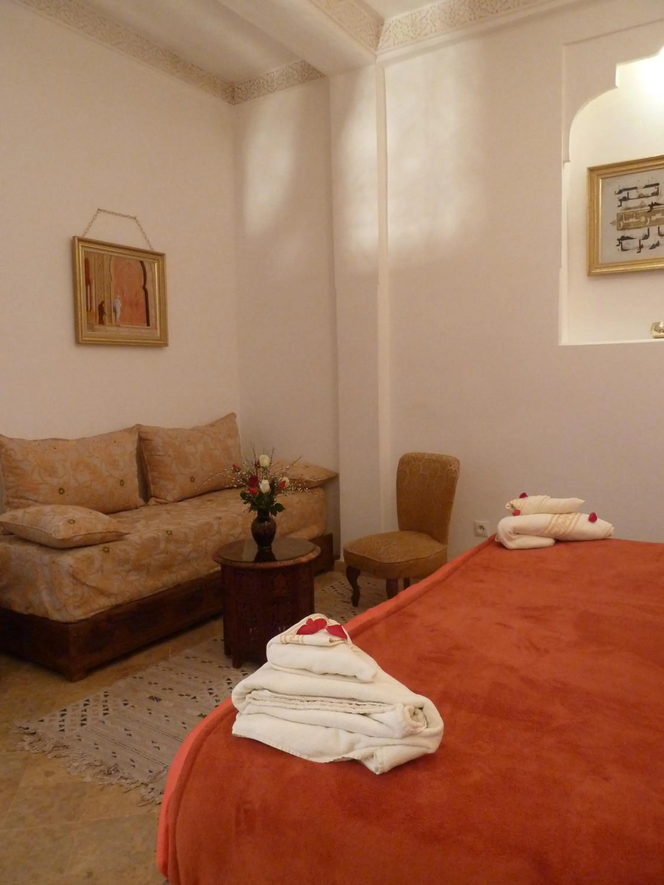 Photo of the whole room, Bed in Riad Viva