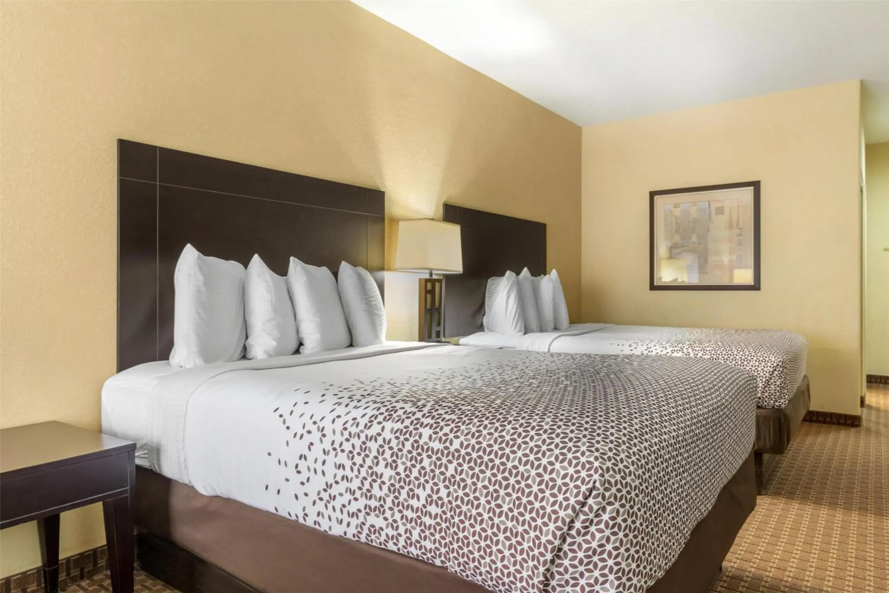 Queen Room with Two Queen Beds - Non-Smoking in Best Western Bastrop Pines Inn Queen Room with Two Queen Beds - Non-Smoking in Best Western Bastrop Pines Inn