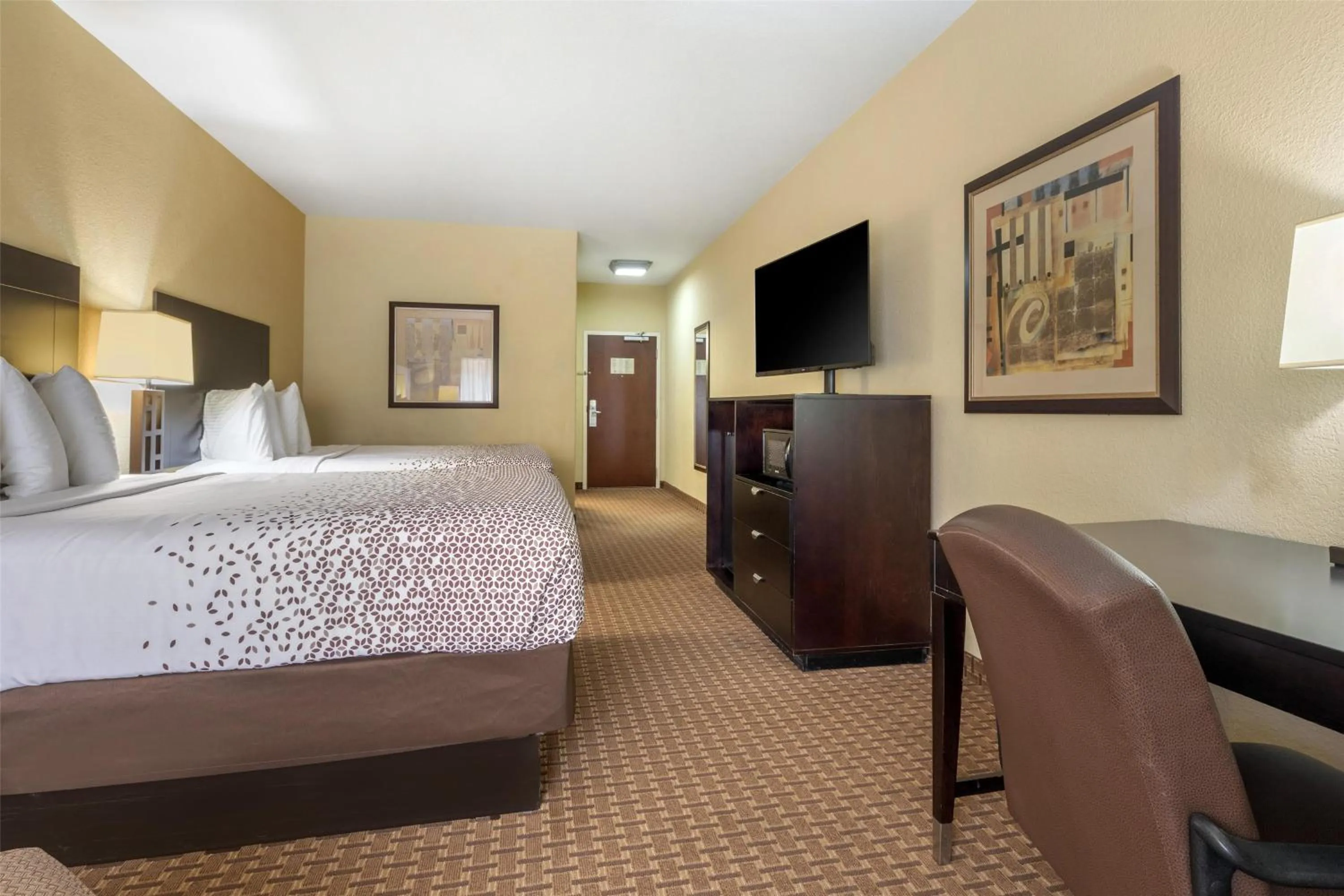 Bedroom, Bed in Best Western Bastrop Pines Inn