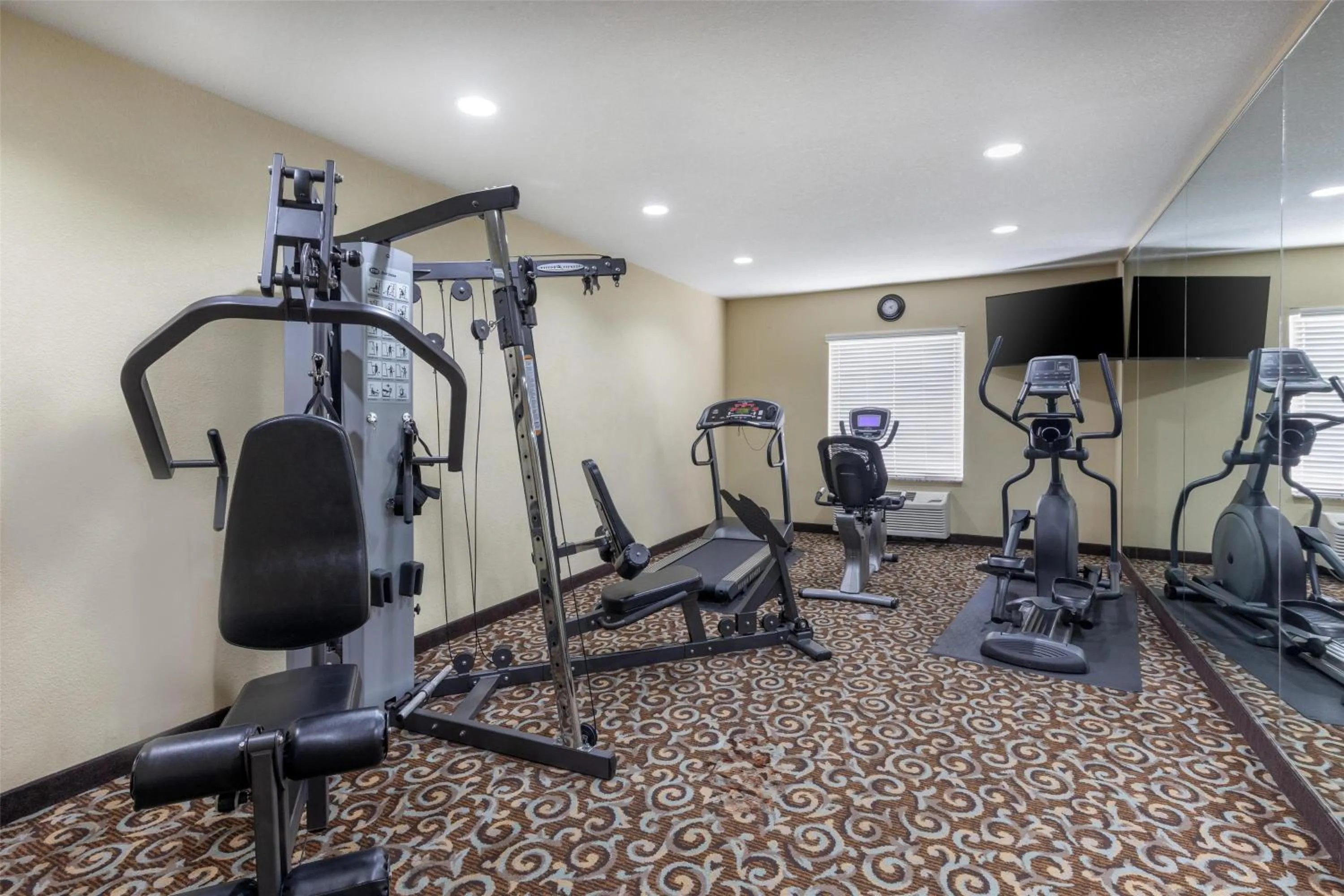 Fitness centre/facilities in Best Western Bastrop Pines Inn