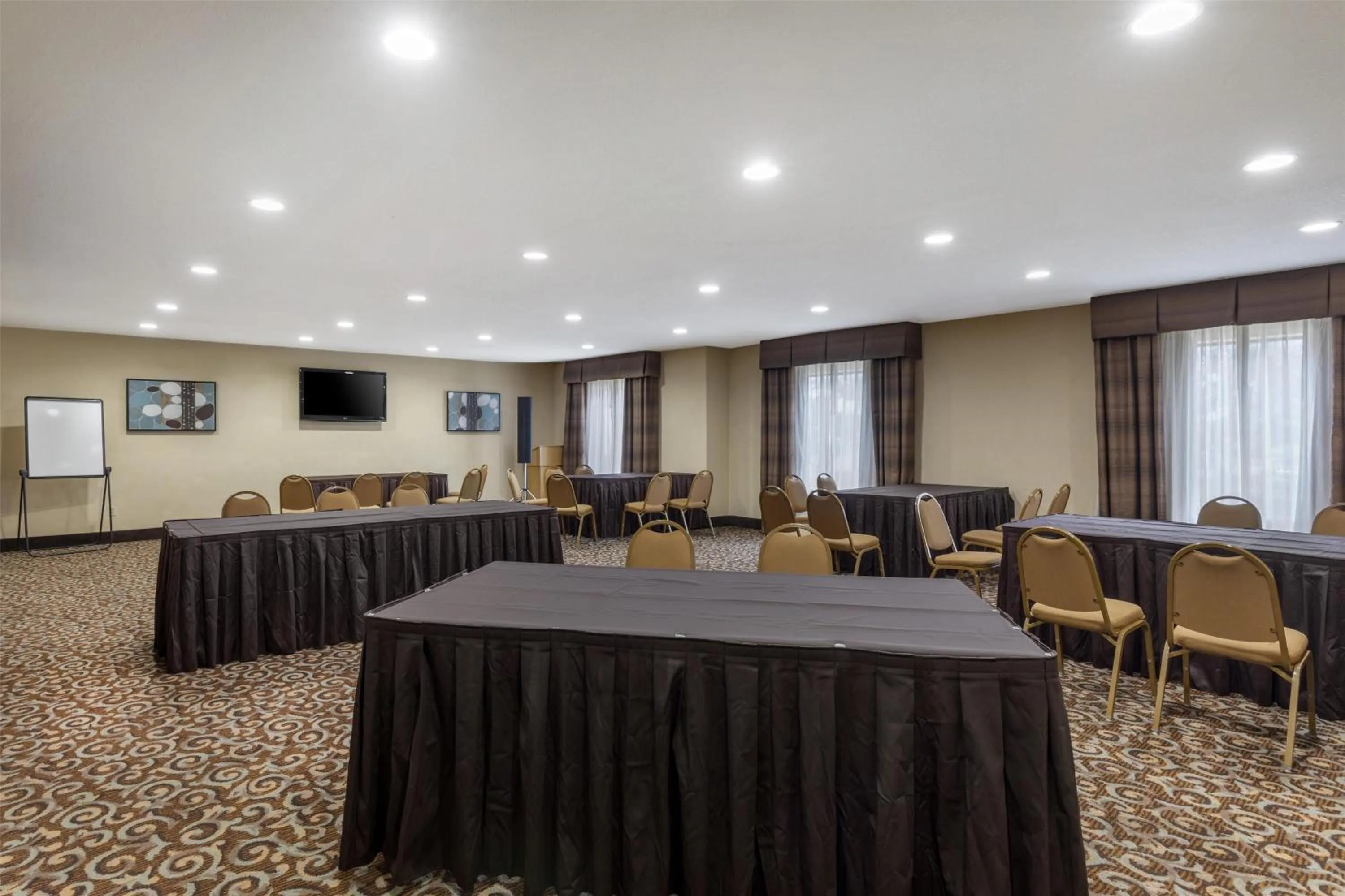 Meeting/conference room in Best Western Bastrop Pines Inn