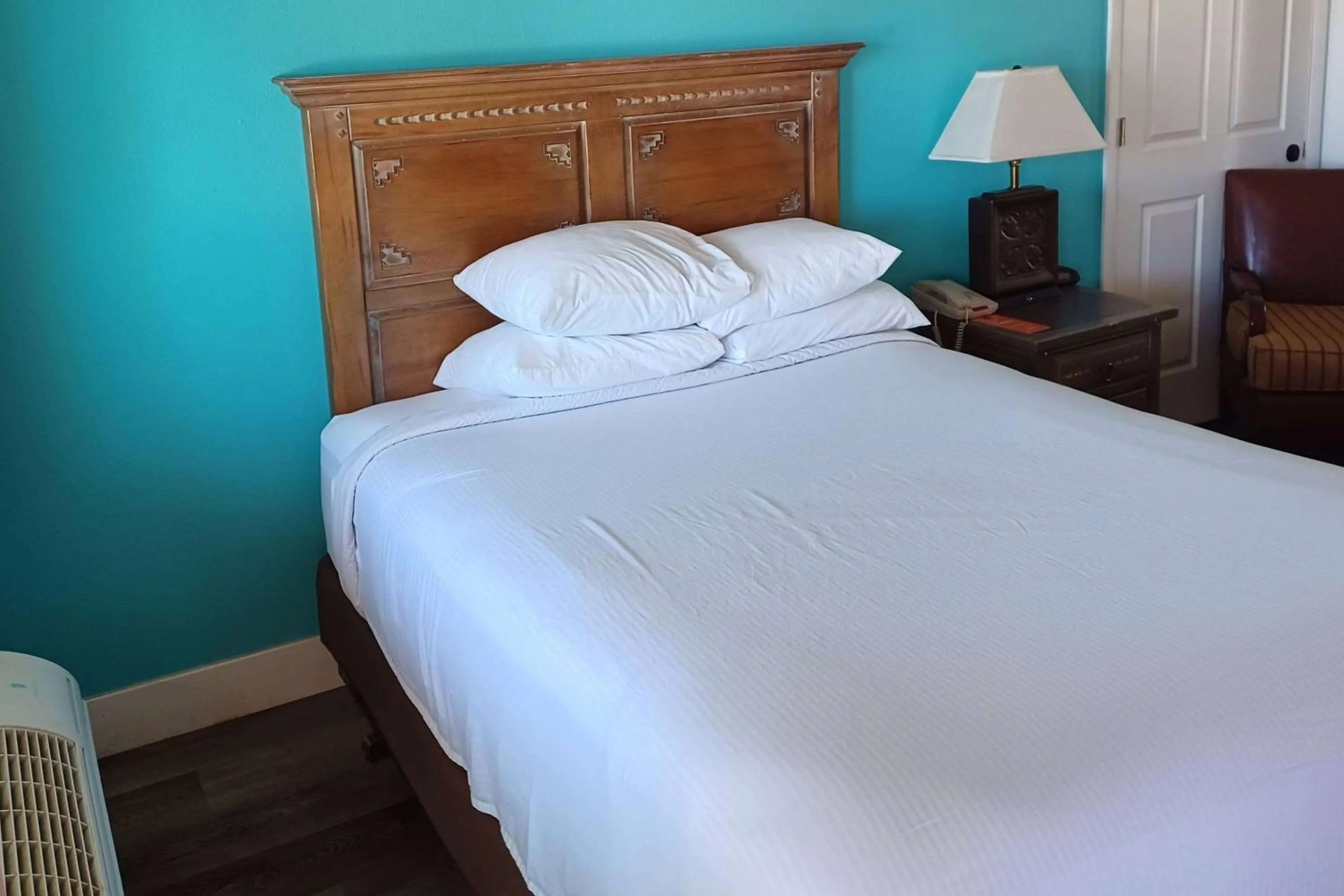 Photo of the whole room, Bed in Howard Johnson by Wyndham Springerville