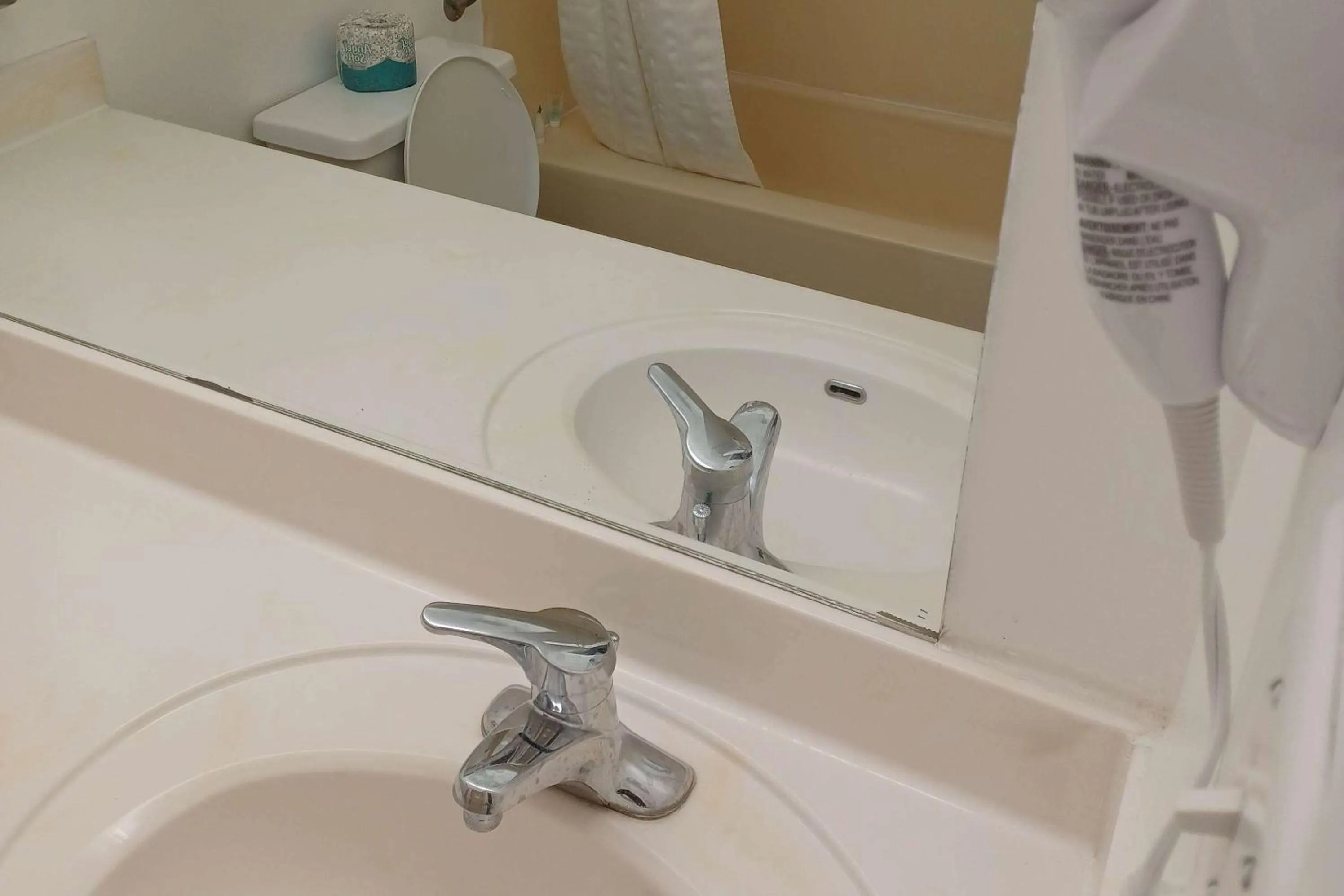 Bathroom in Howard Johnson by Wyndham Springerville