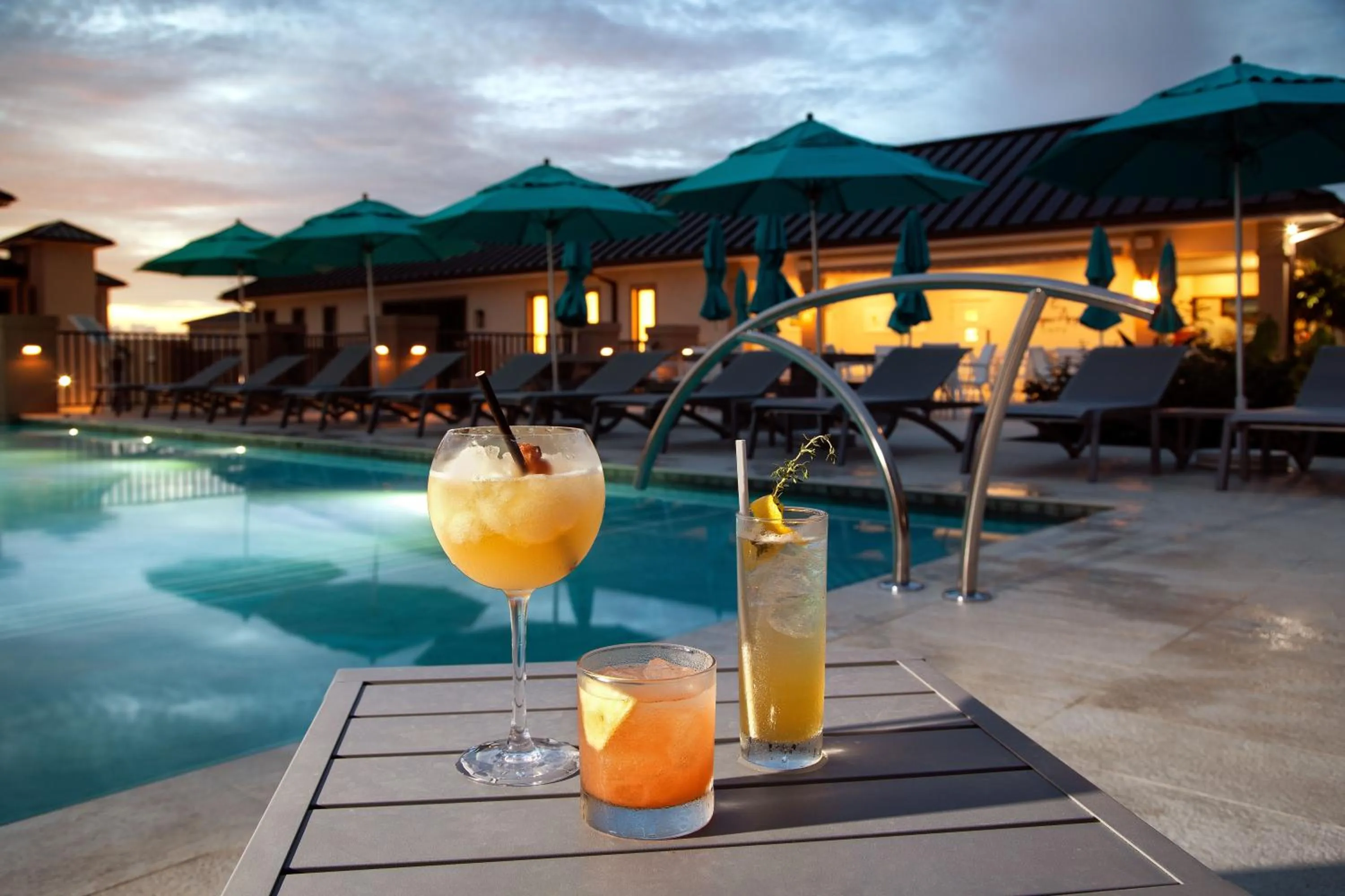 Alcoholic drinks in Beach View Hotel