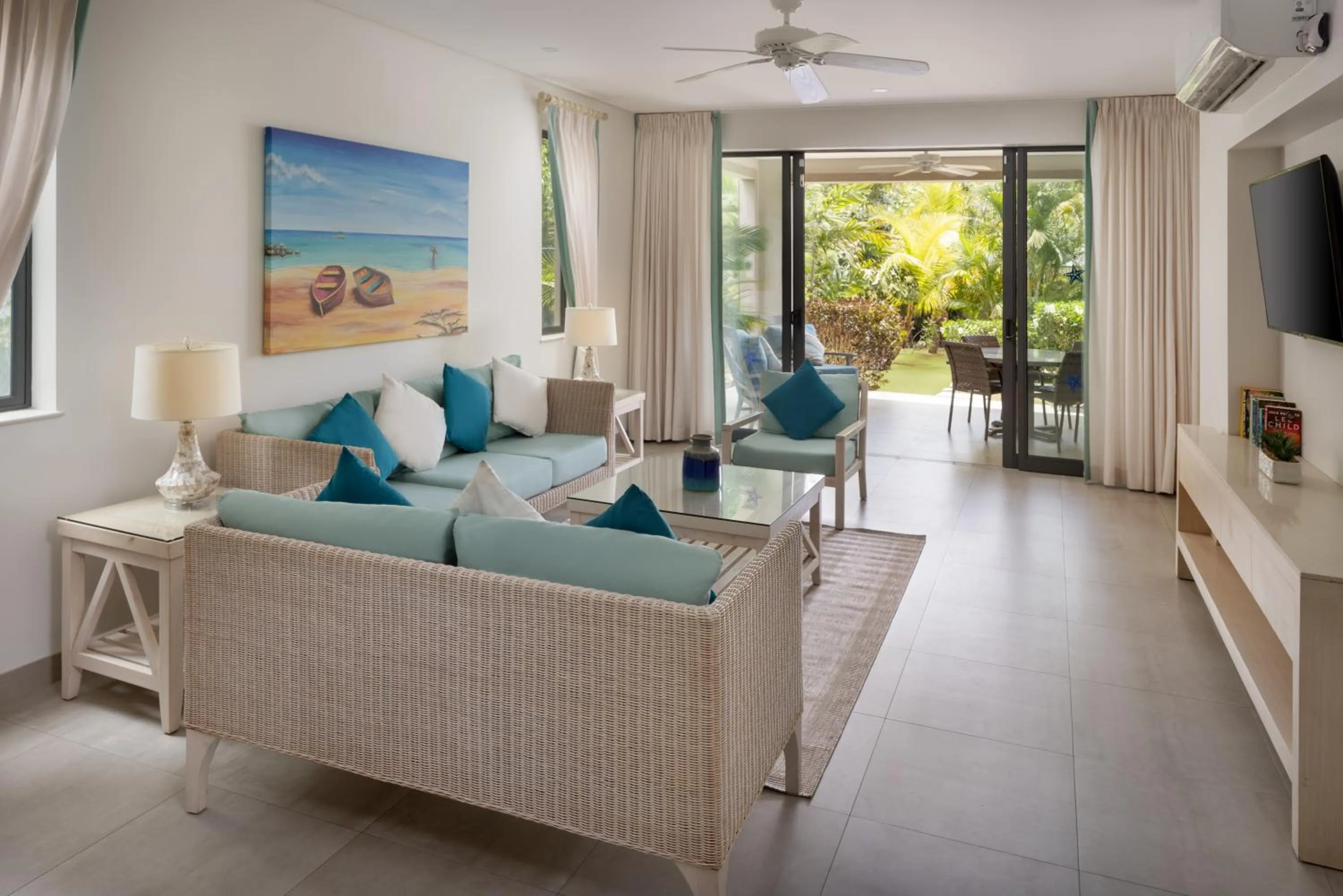 Living room in Beach View Hotel