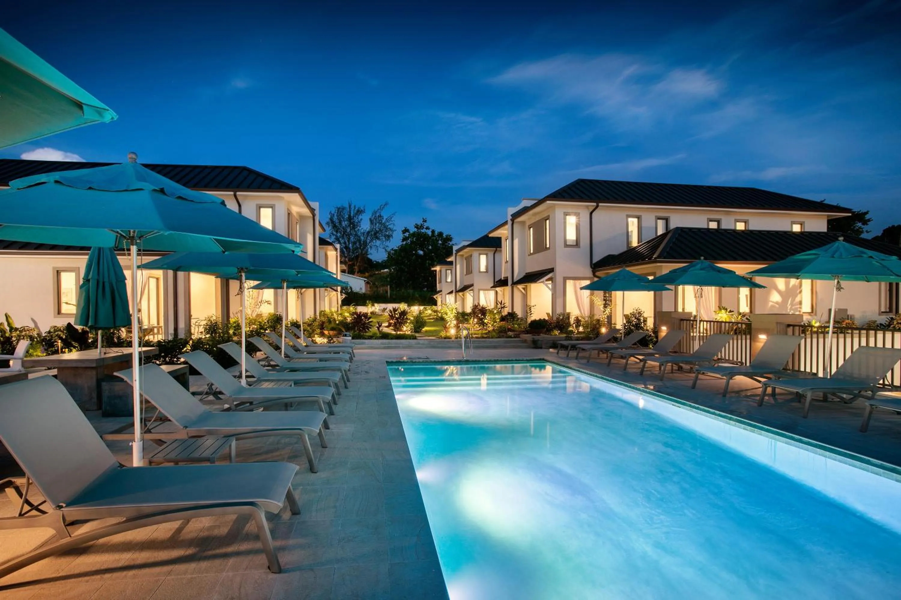 Swimming pool in Beach View Hotel