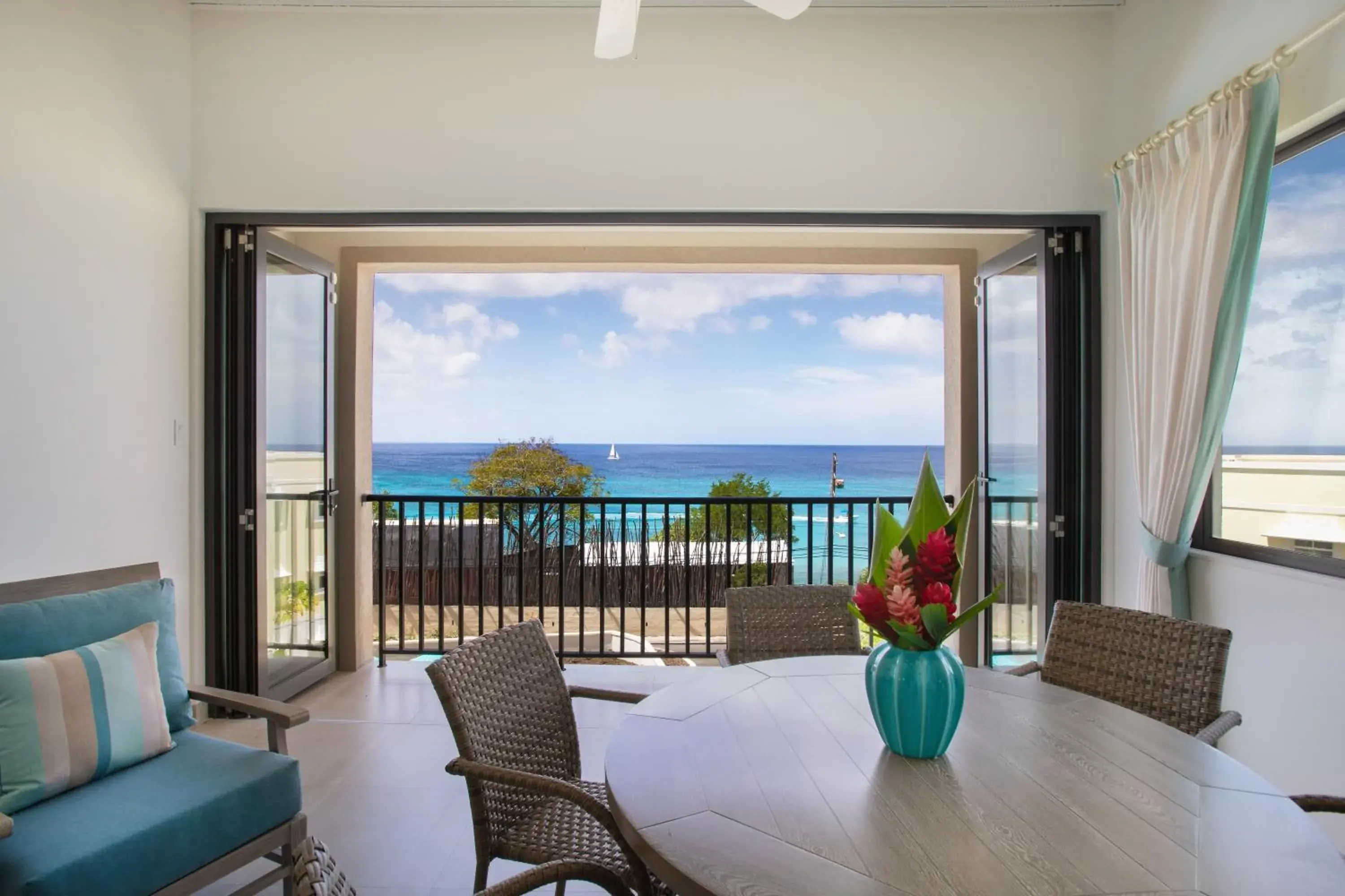 Three Bedroom Suite- Passion Fruit in Beach View Hotel Three Bedroom Suite- Passion Fruit in Beach View Hotel