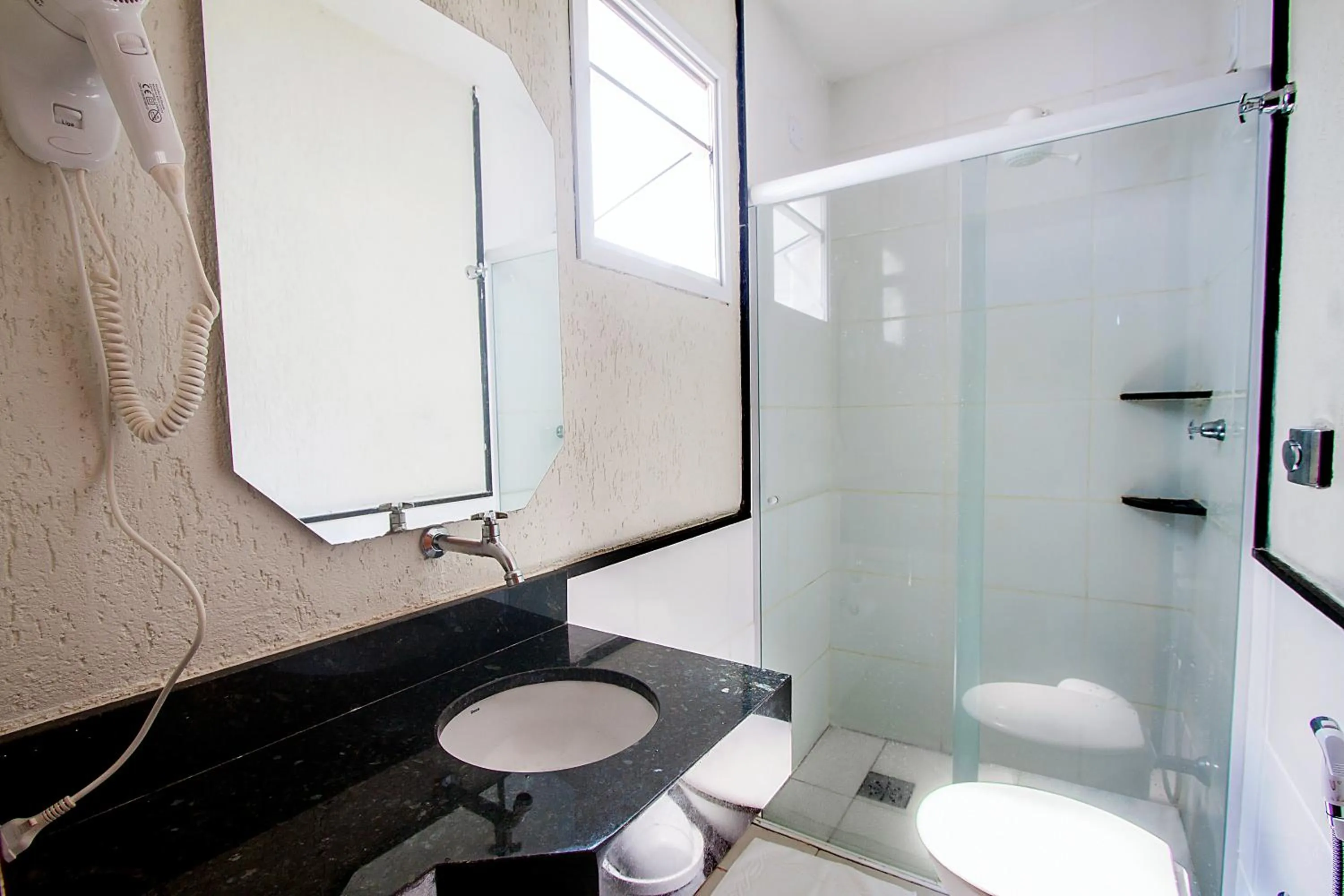 Shower in Hotel Maraja