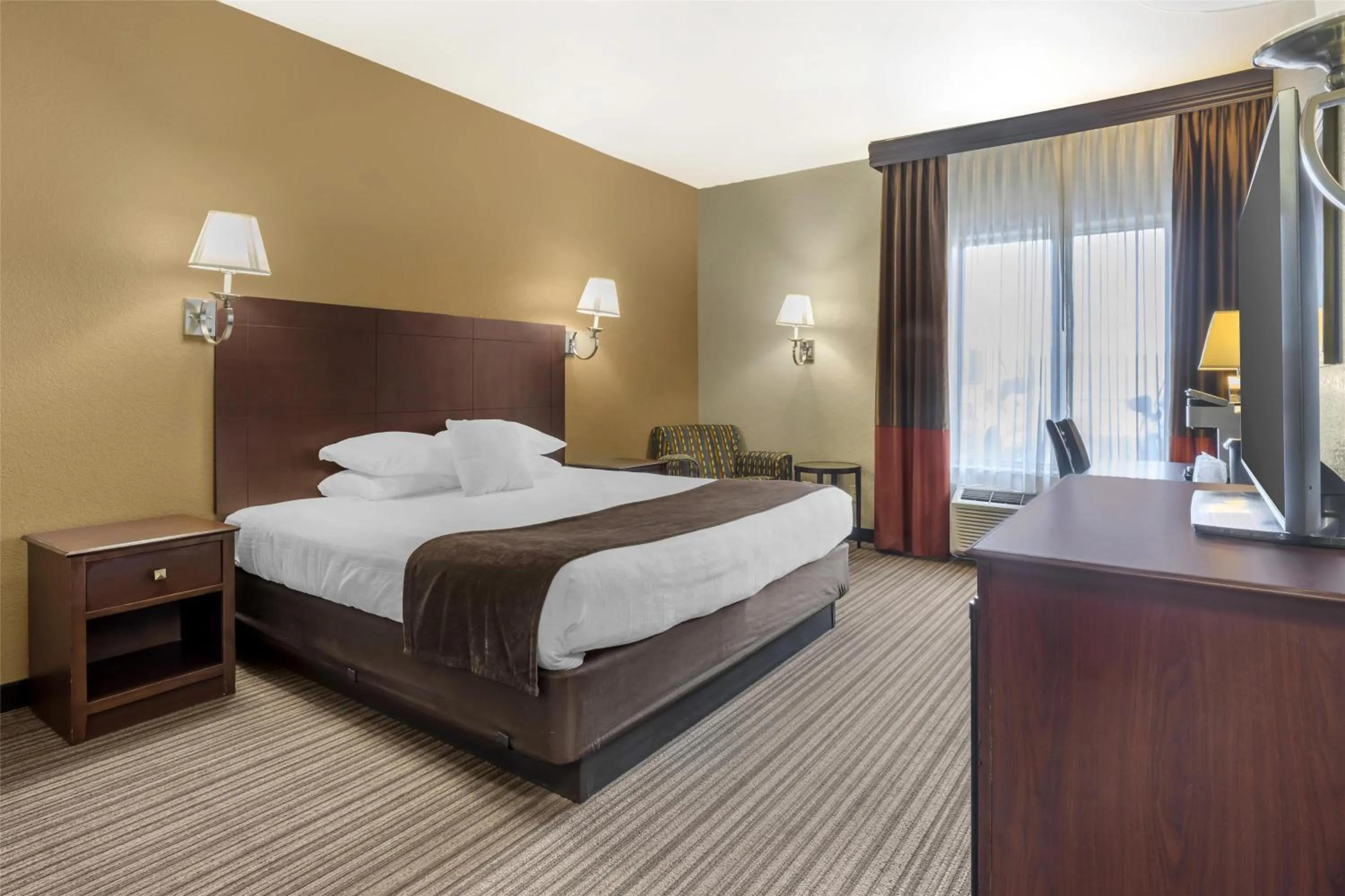 Bedroom, Bed in Best Western Plus Winslow Inn