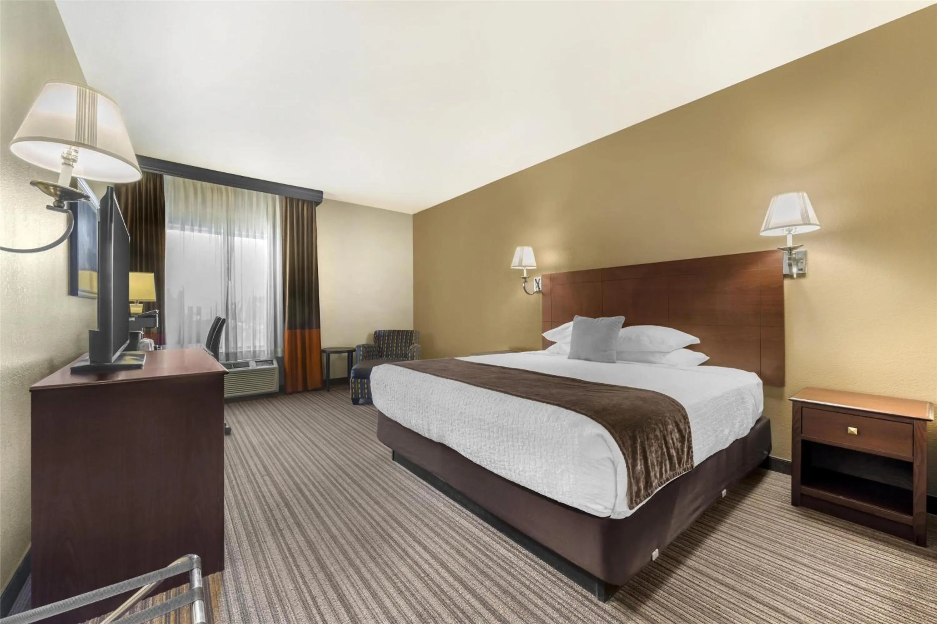 Bedroom, Bed in Best Western Plus Winslow Inn