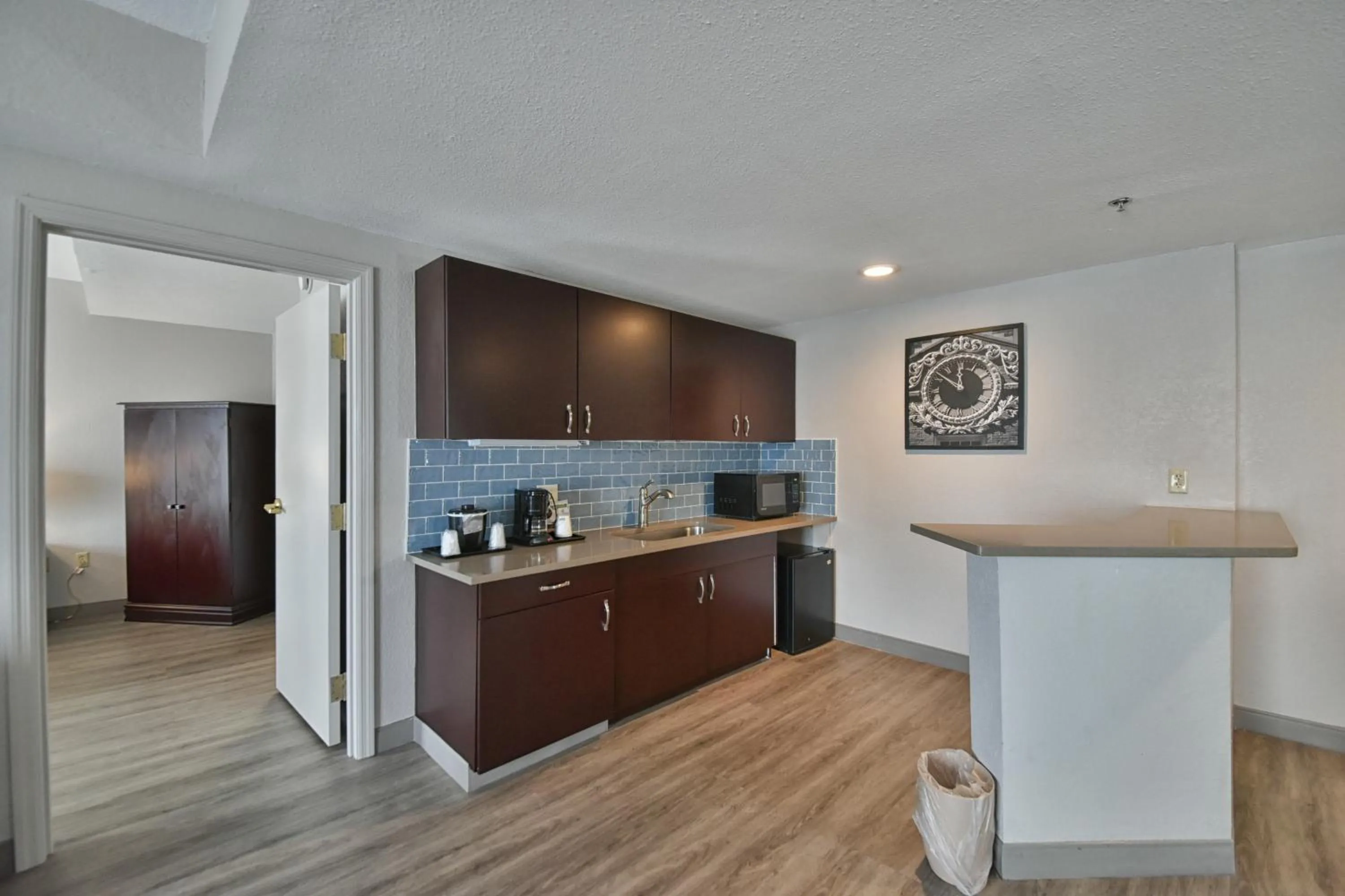 Kitchen or kitchenette in Country Inn & Suites by Radisson, Ocala Southwest